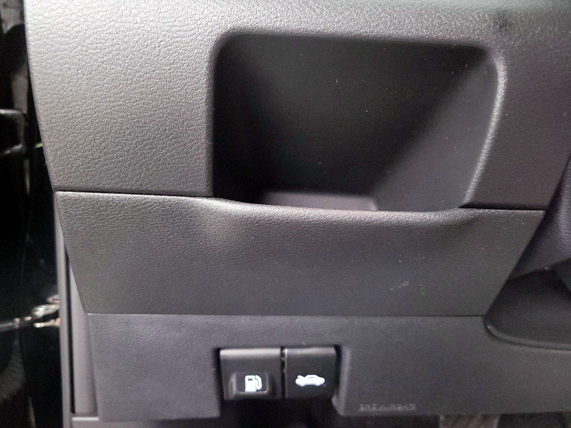 Thumbnail: 2020 Nissan Kicks - 13