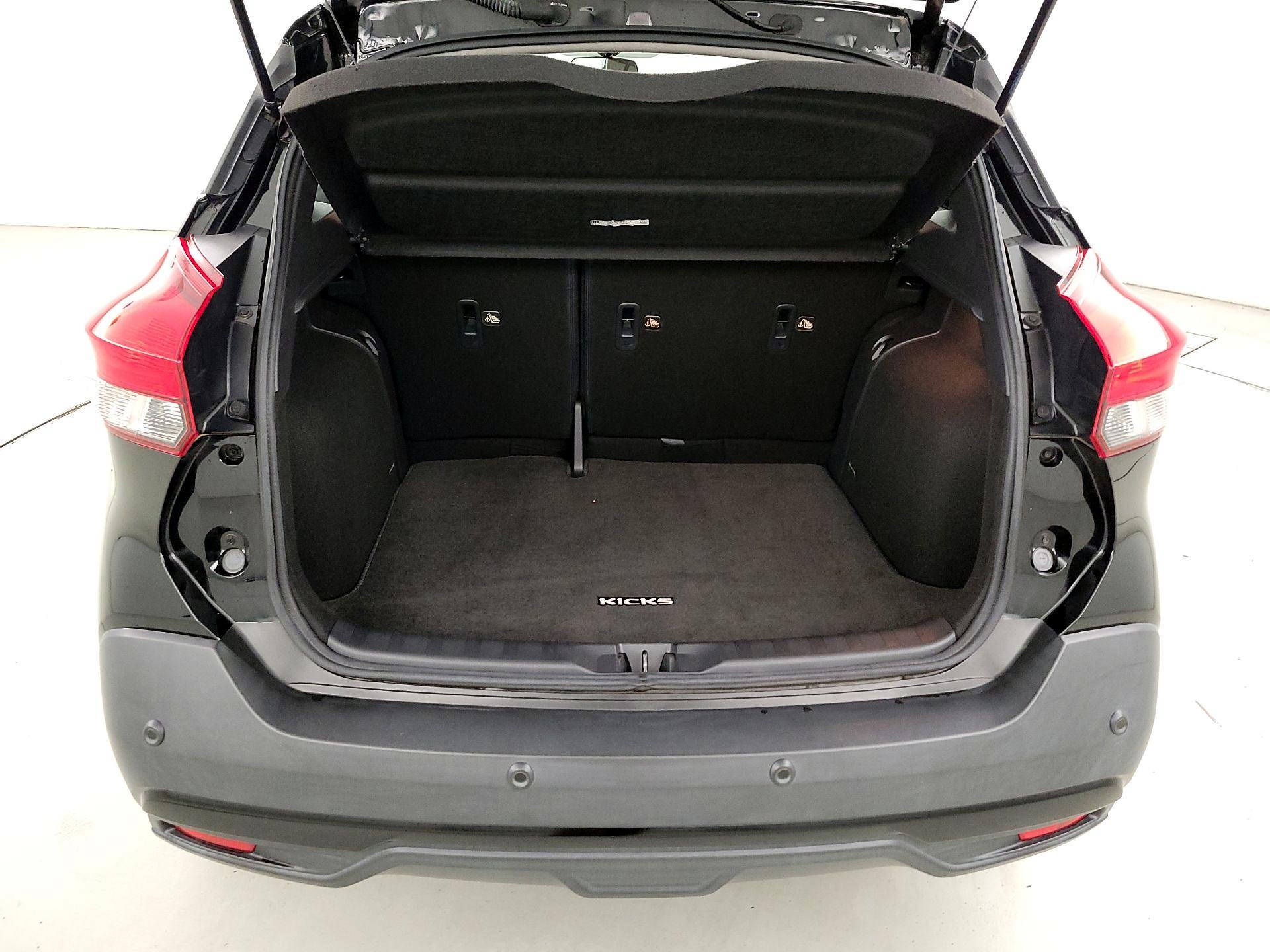 Thumbnail: 2020 Nissan Kicks - 20