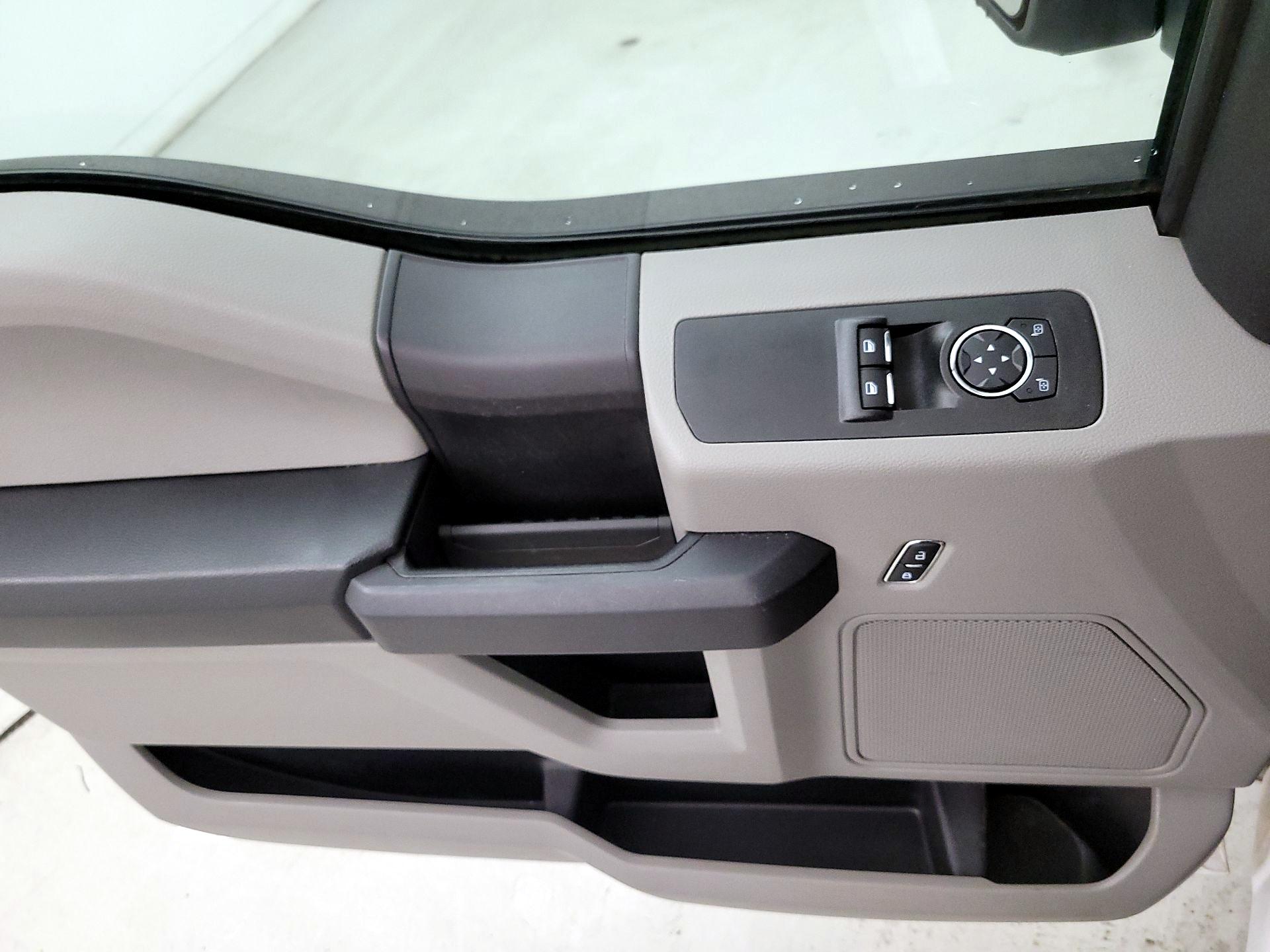 Thumbnail: 2017 Ford F-150 - 12