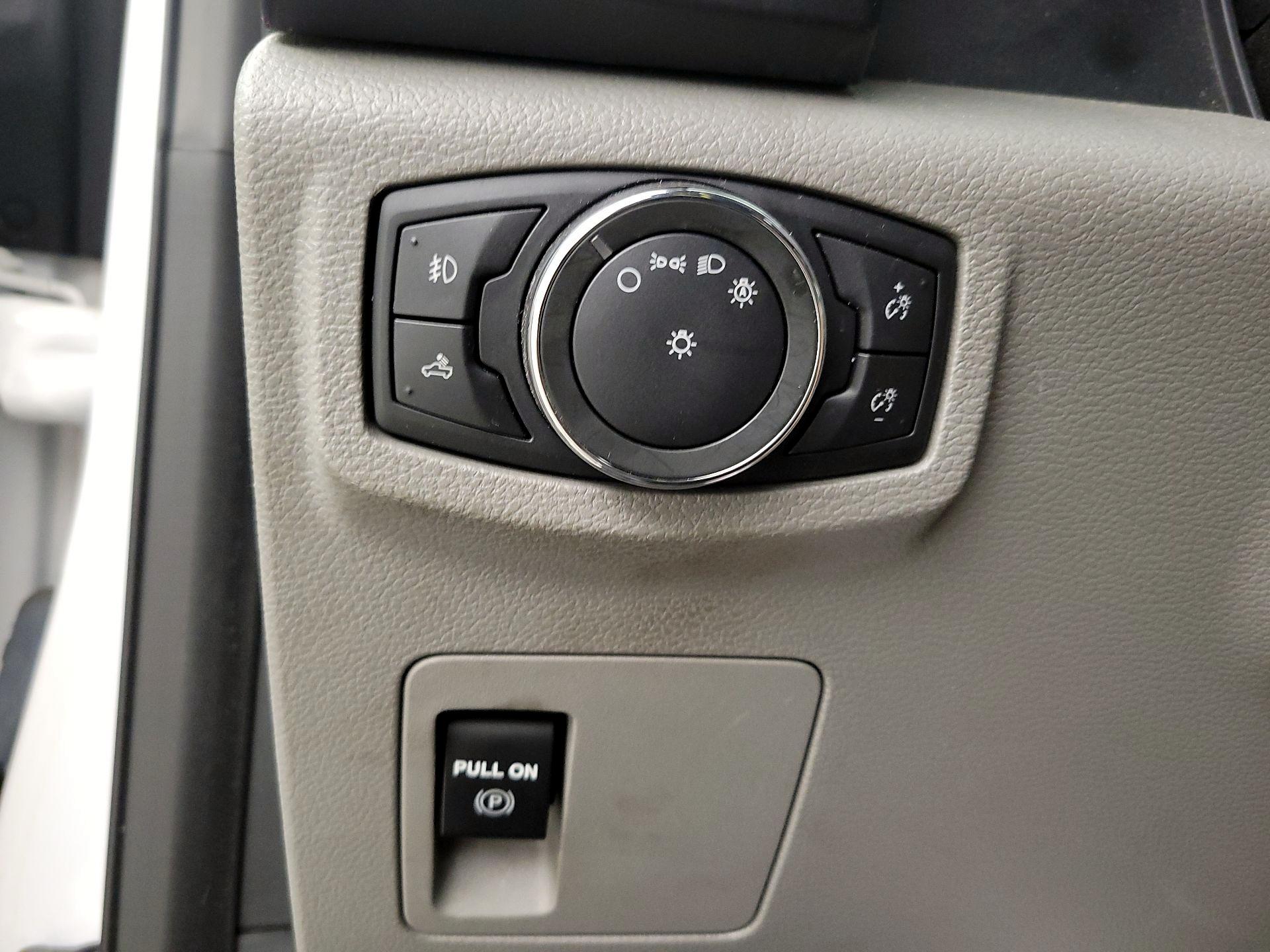 Thumbnail: 2017 Ford F-150 - 13