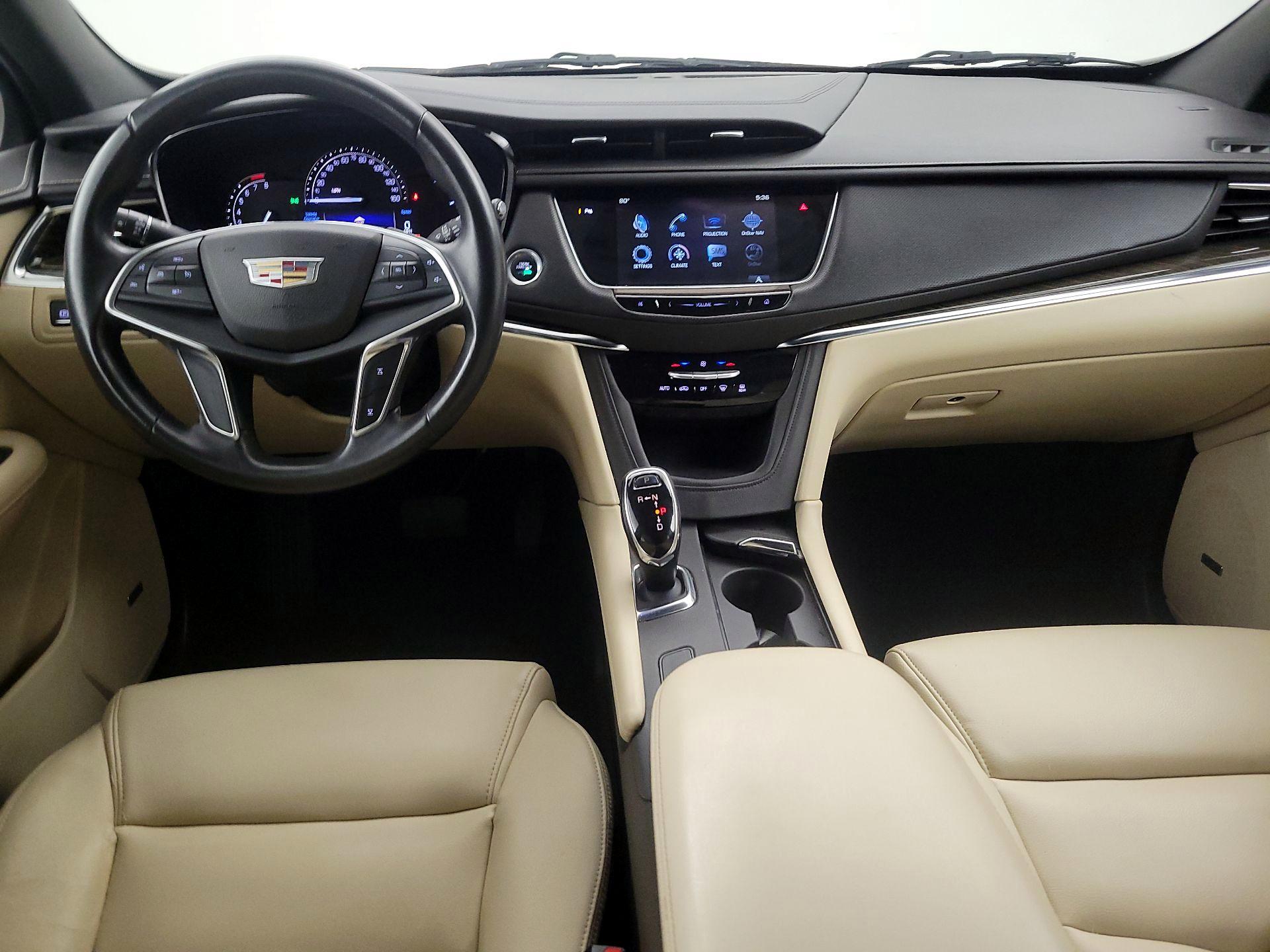 Thumbnail: 2017 Cadillac XT5 - 9
