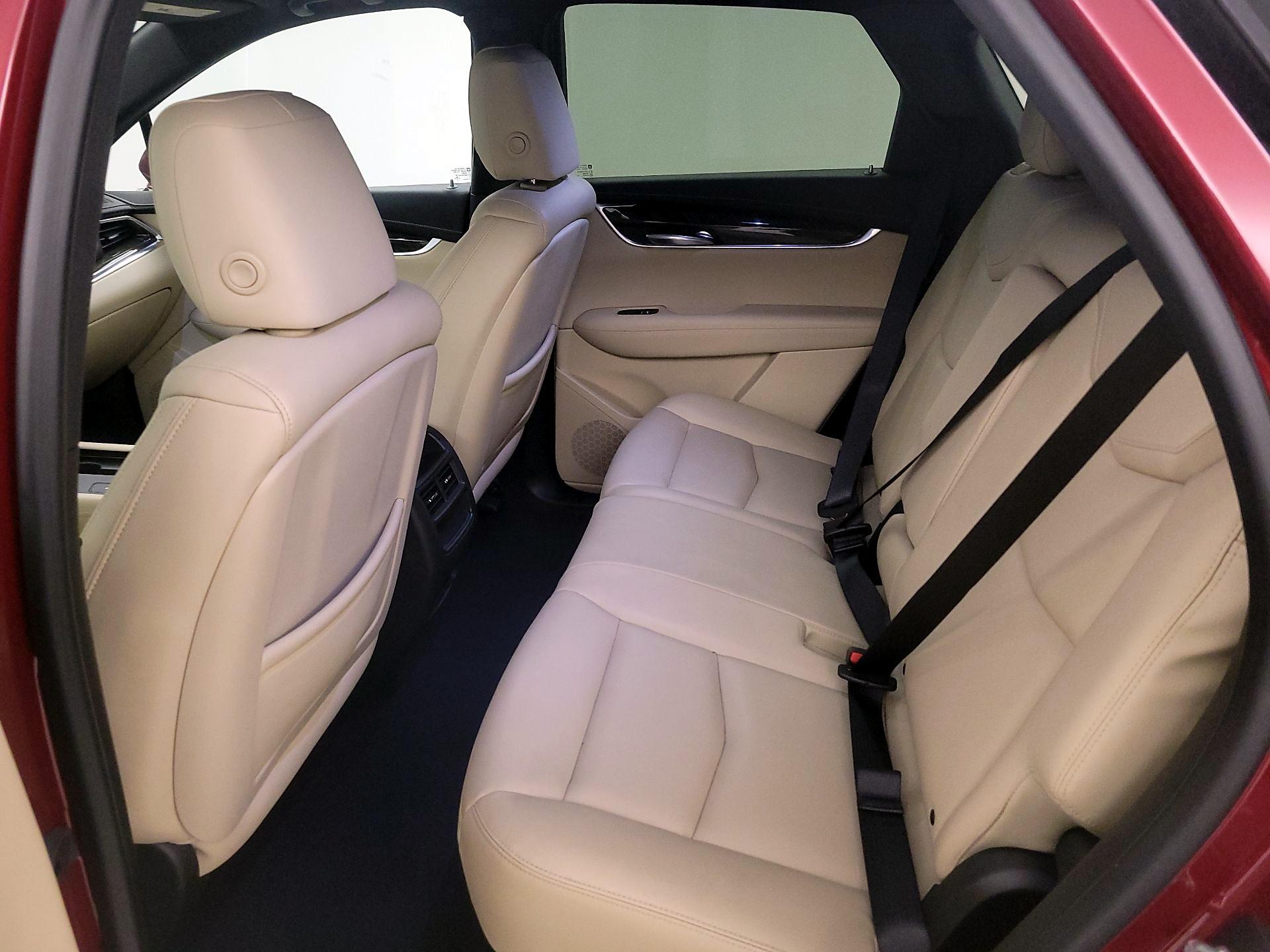Thumbnail: 2017 Cadillac XT5 - 19