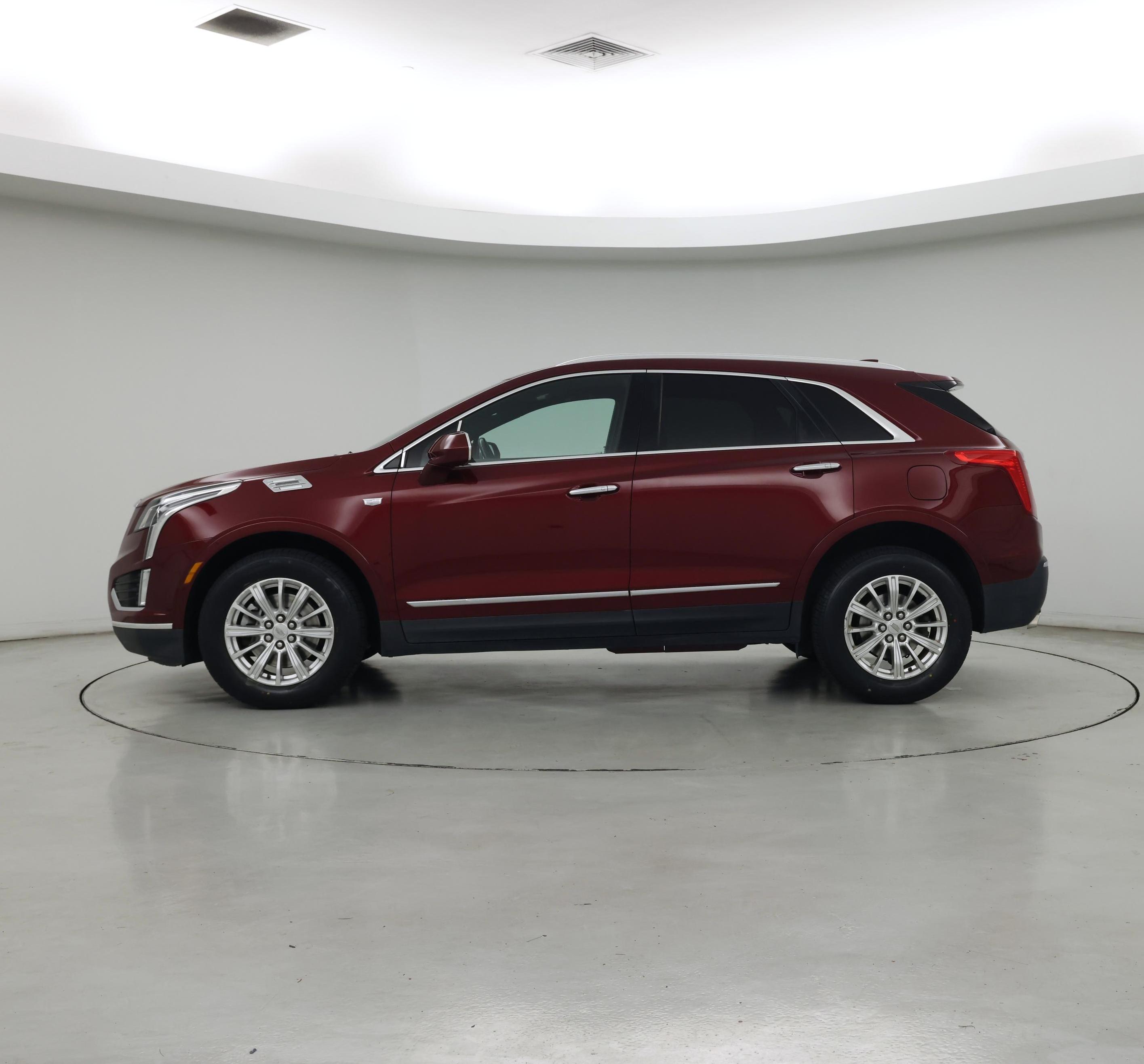 Thumbnail: 2017 Cadillac XT5 - 3