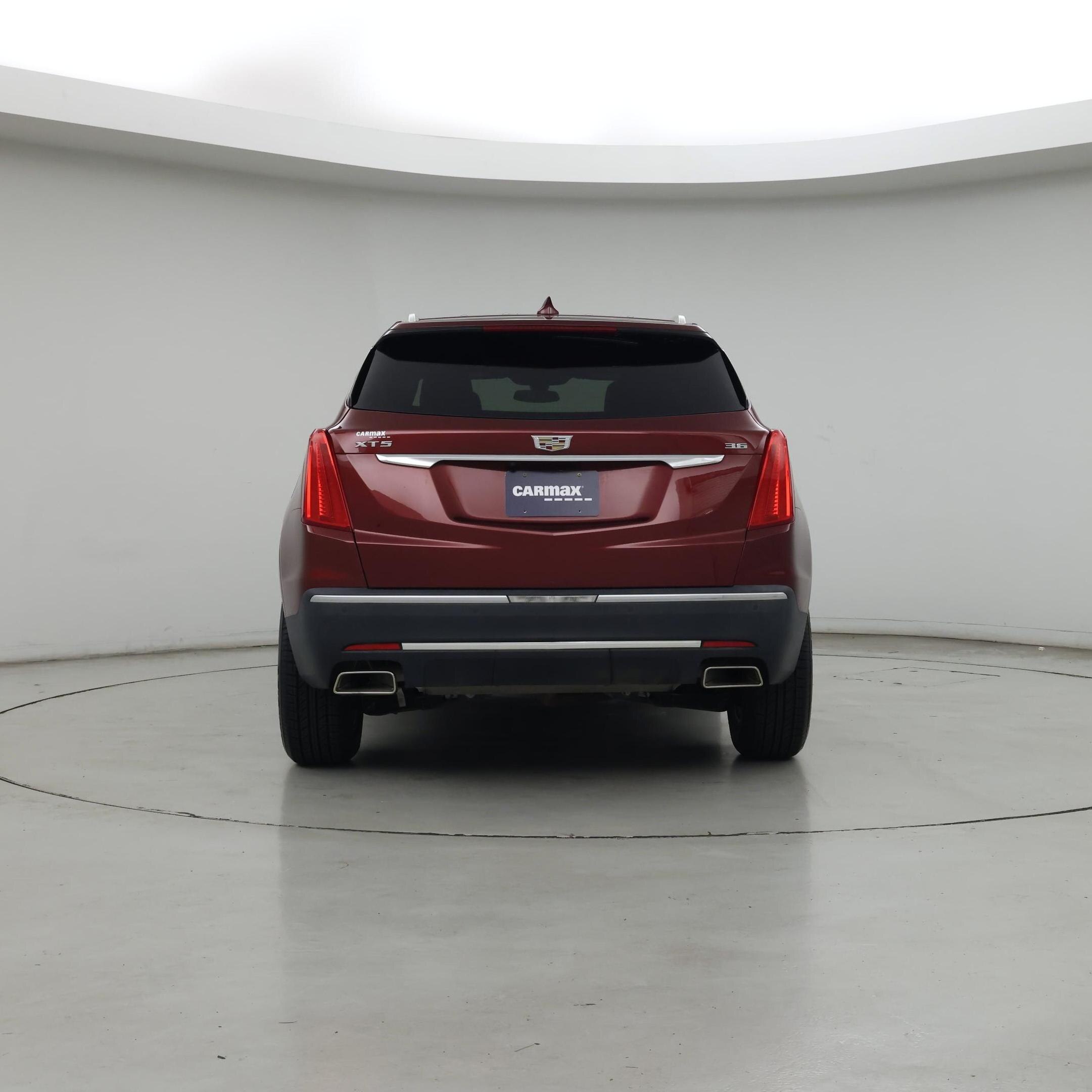 Thumbnail: 2017 Cadillac XT5 - 6