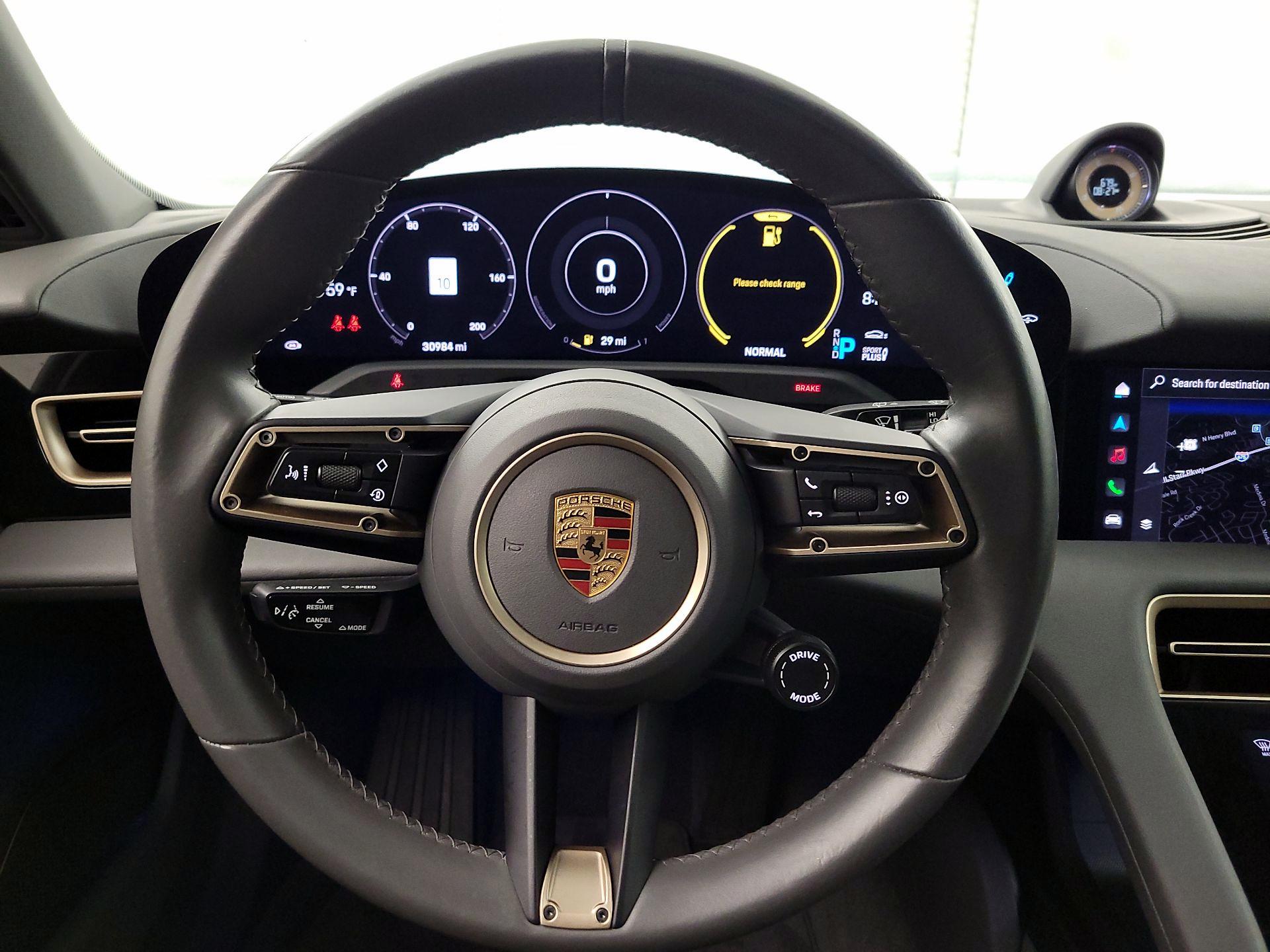 Thumbnail: 2022 Porsche Taycan - 10
