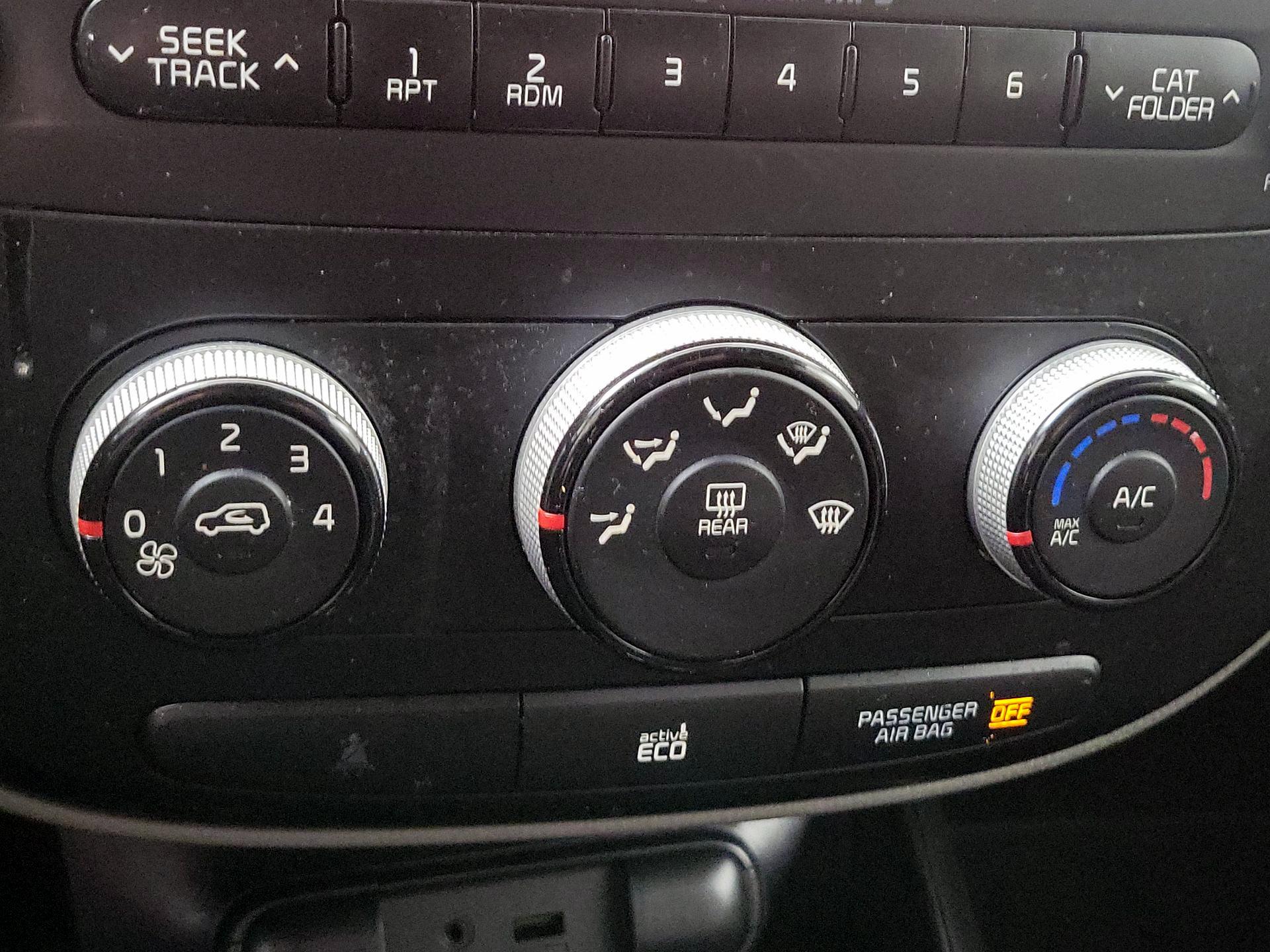 Thumbnail: 2015 Kia Soul - 15