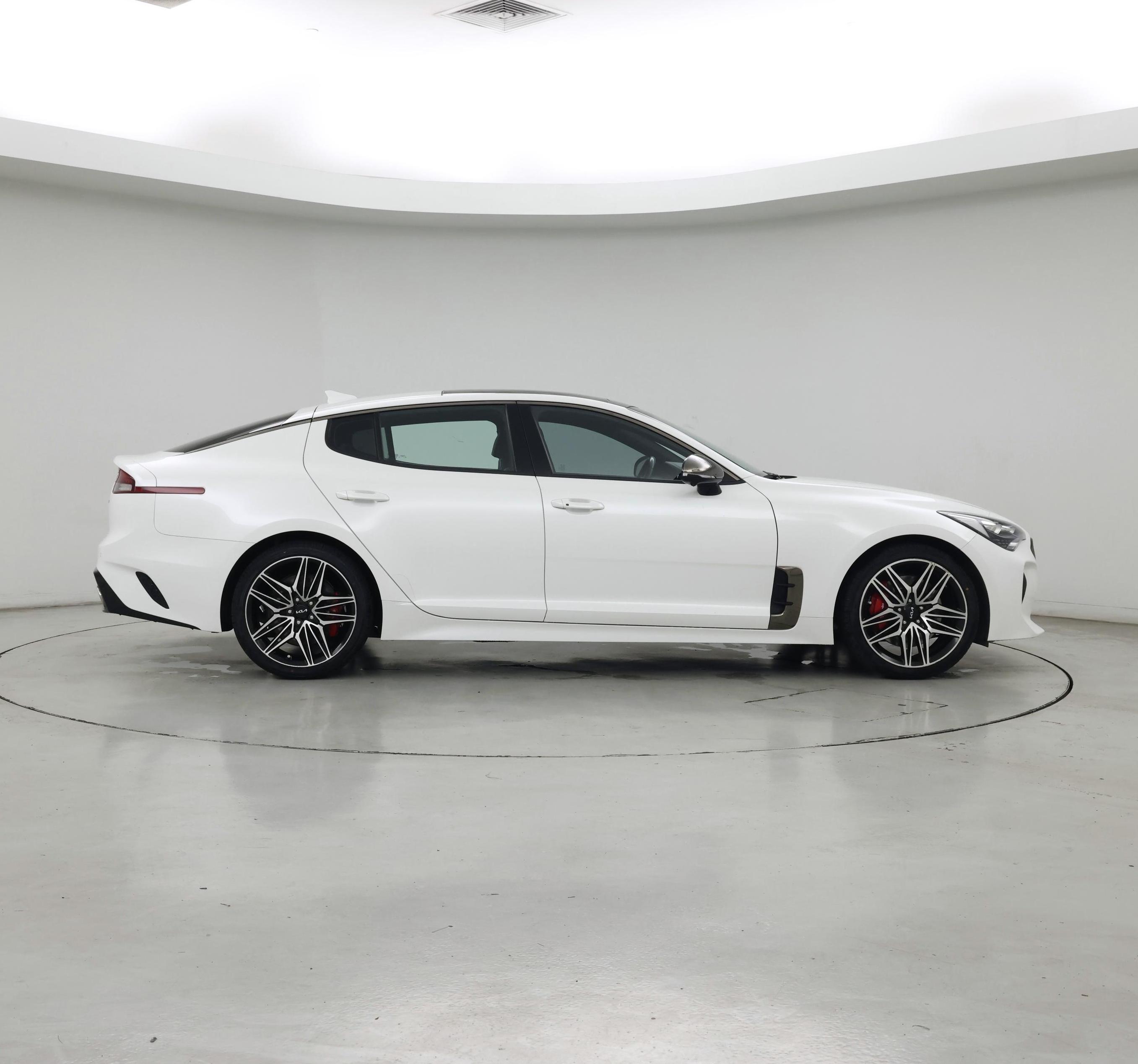 Thumbnail: 2023 Kia Stinger - 7