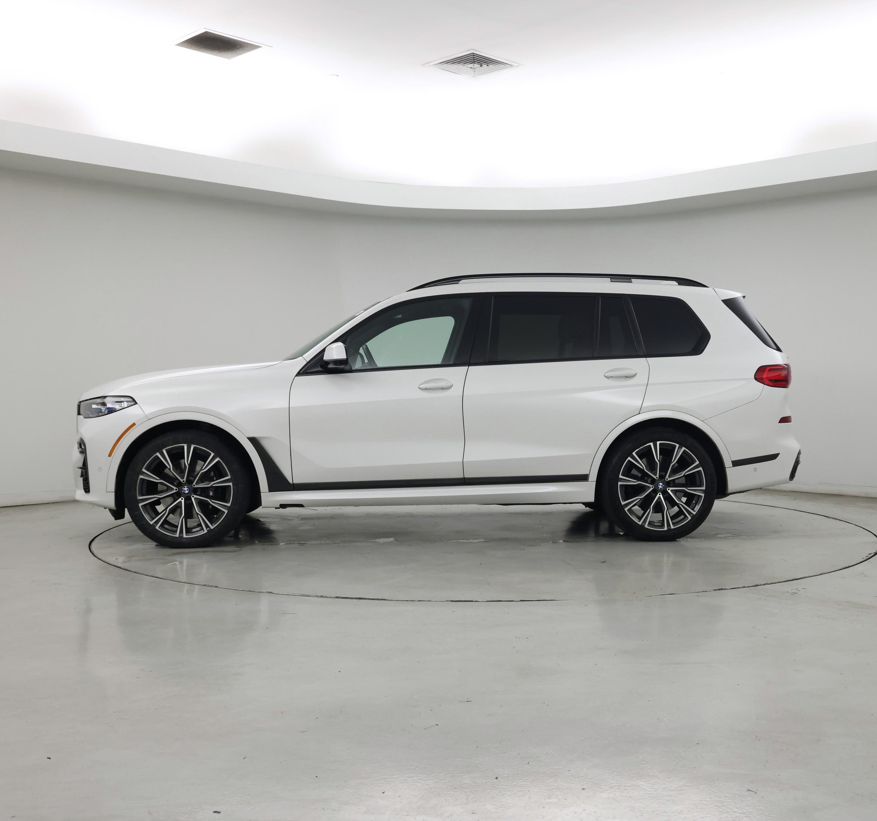 Thumbnail: 2021 BMW X7 - 3