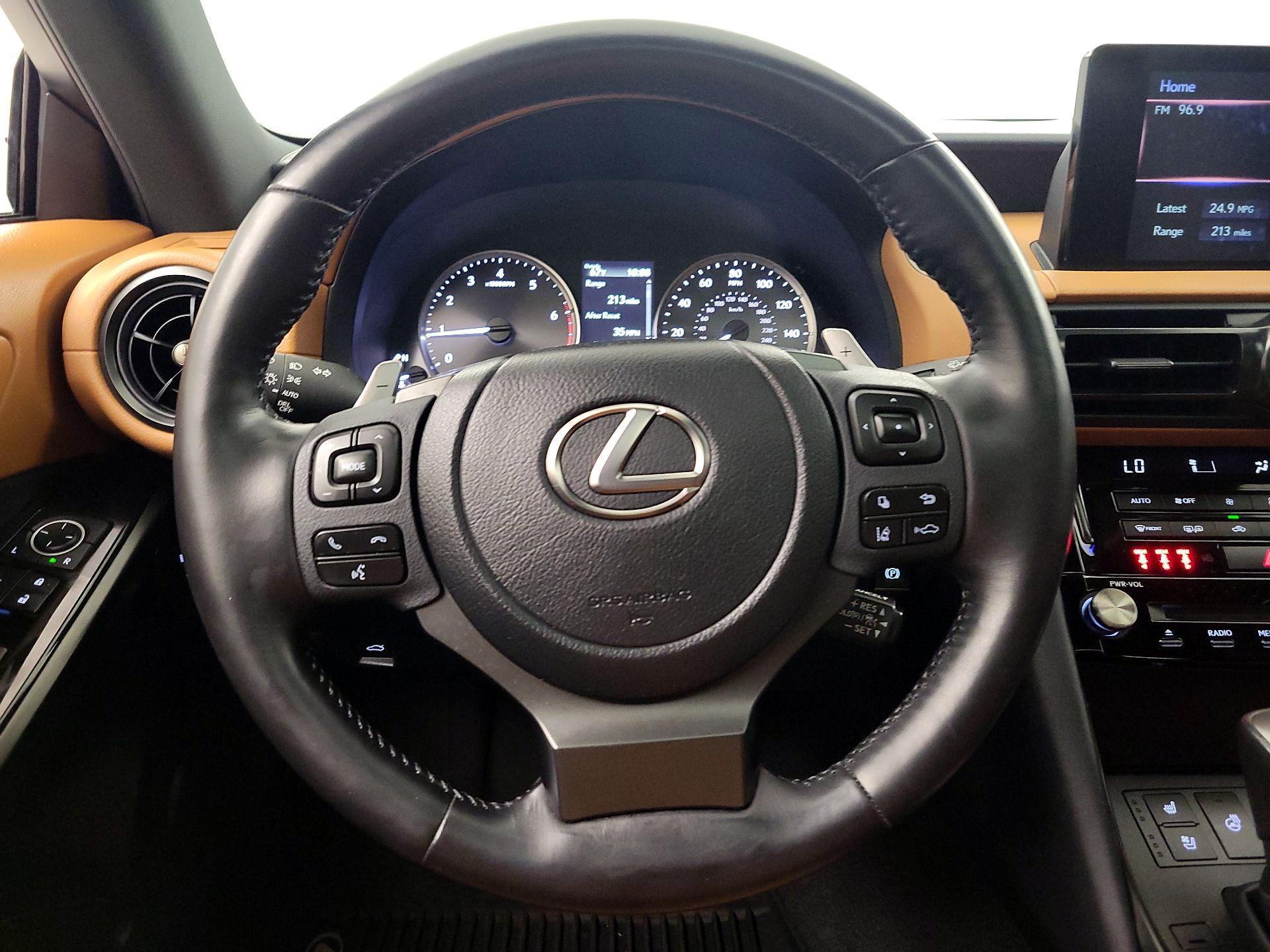 Thumbnail: 2023 Lexus IS - 10