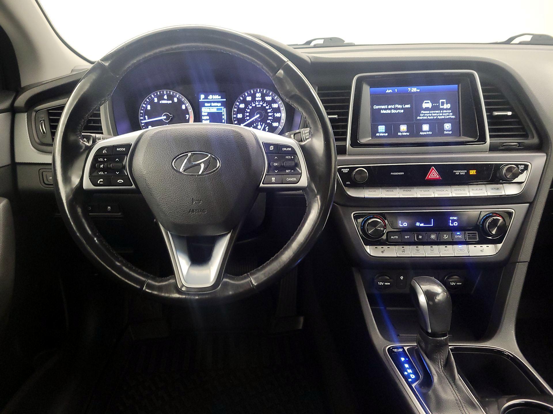 Thumbnail: 2019 Hyundai Sonata - 10