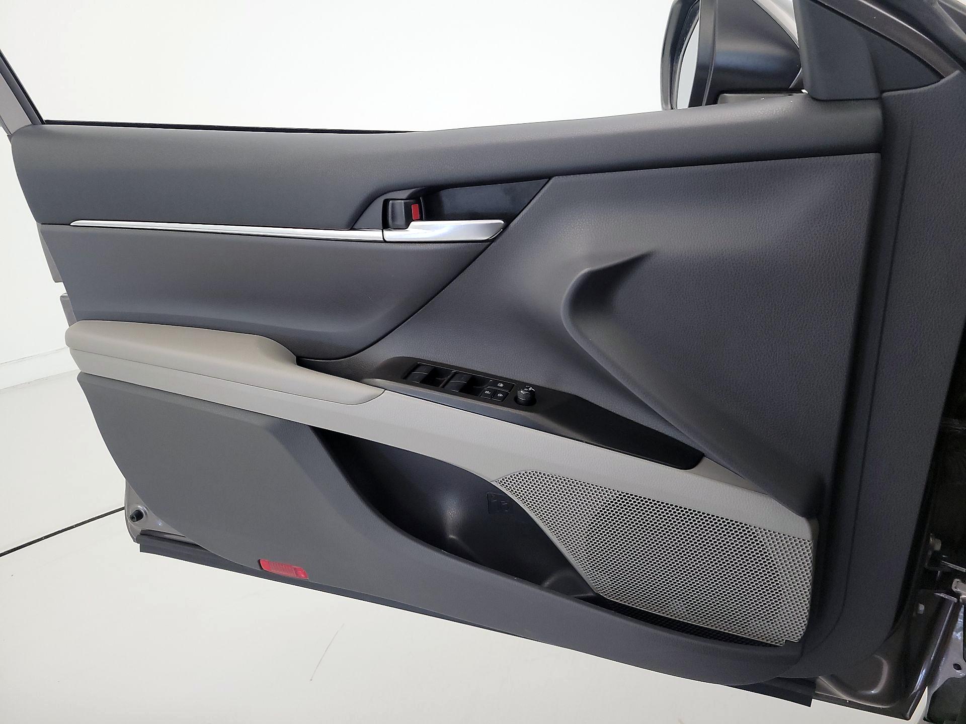 Thumbnail: 2024 Toyota Camry - 12