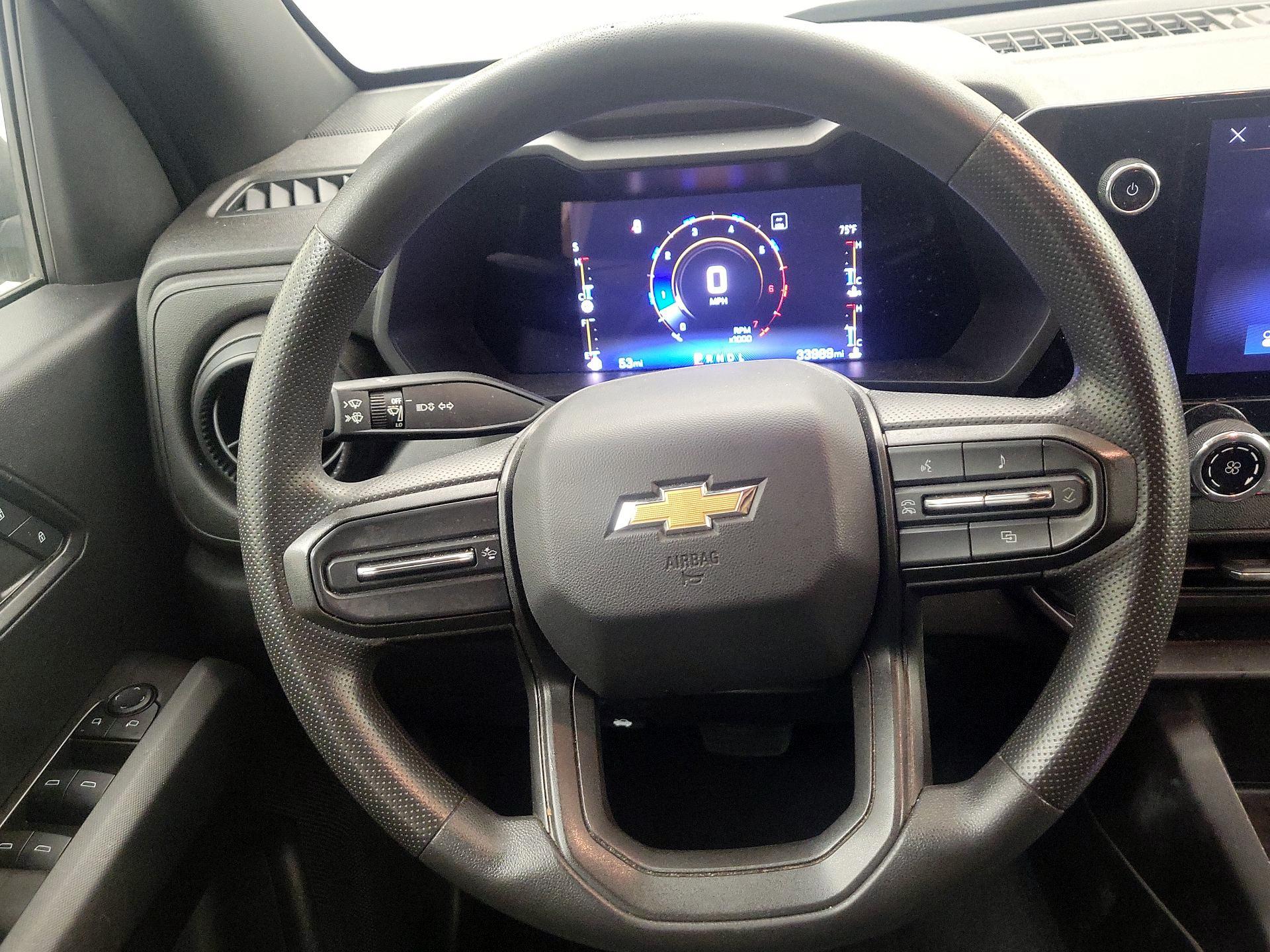 Thumbnail: 2023 Chevrolet Colorado - 10