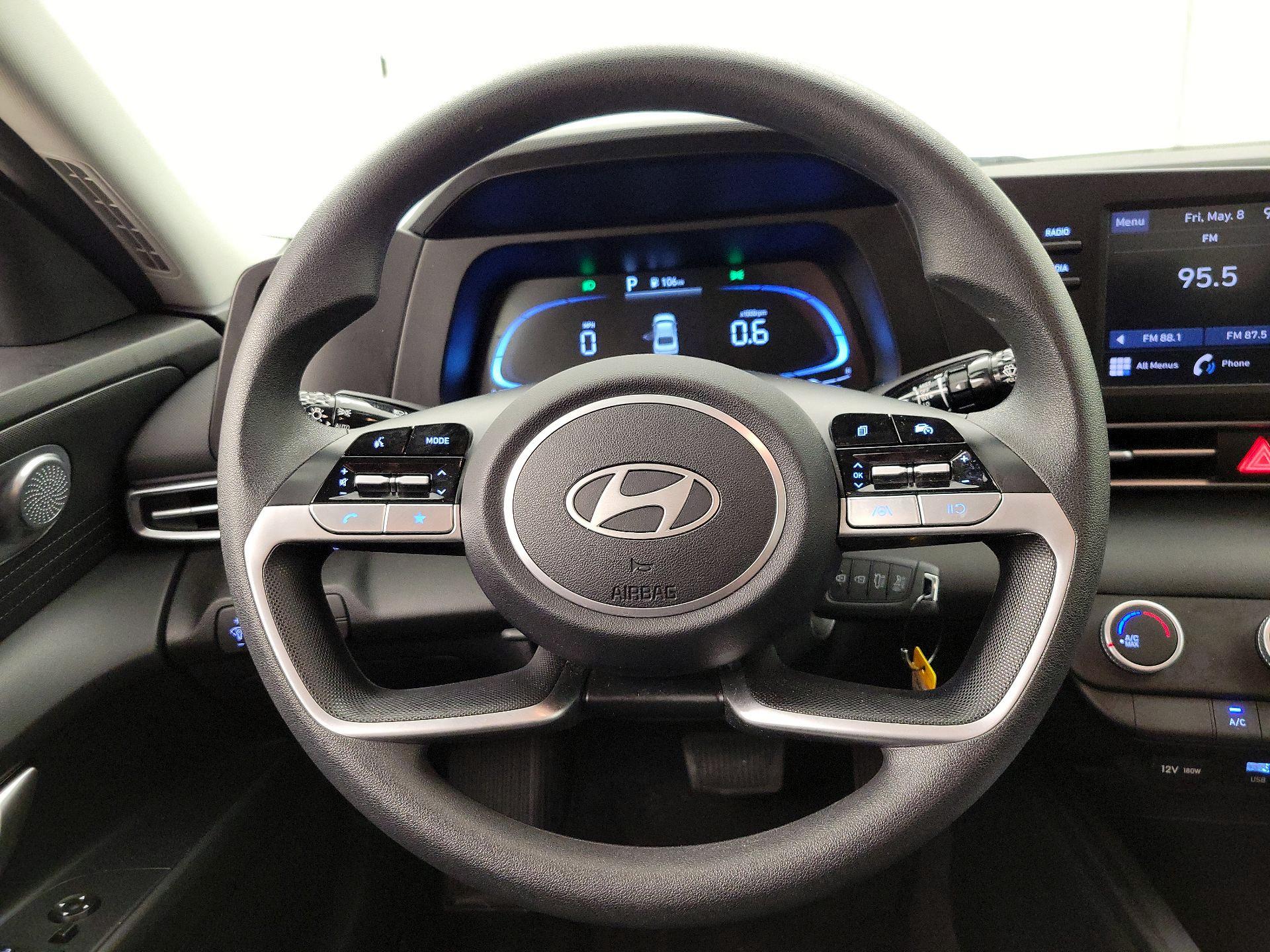 Thumbnail: 2024 Hyundai Elantra - 10