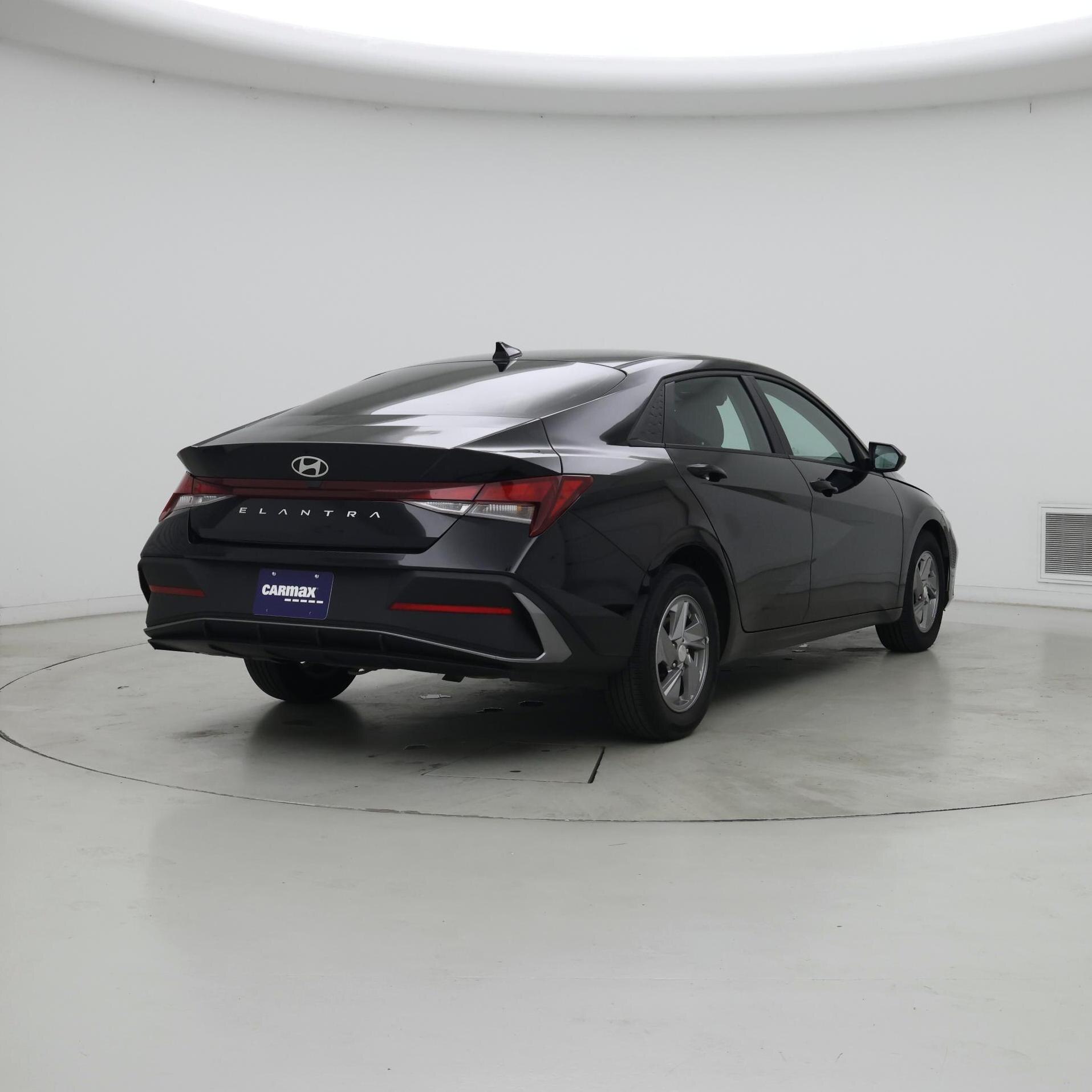 Thumbnail: 2024 Hyundai Elantra - 8