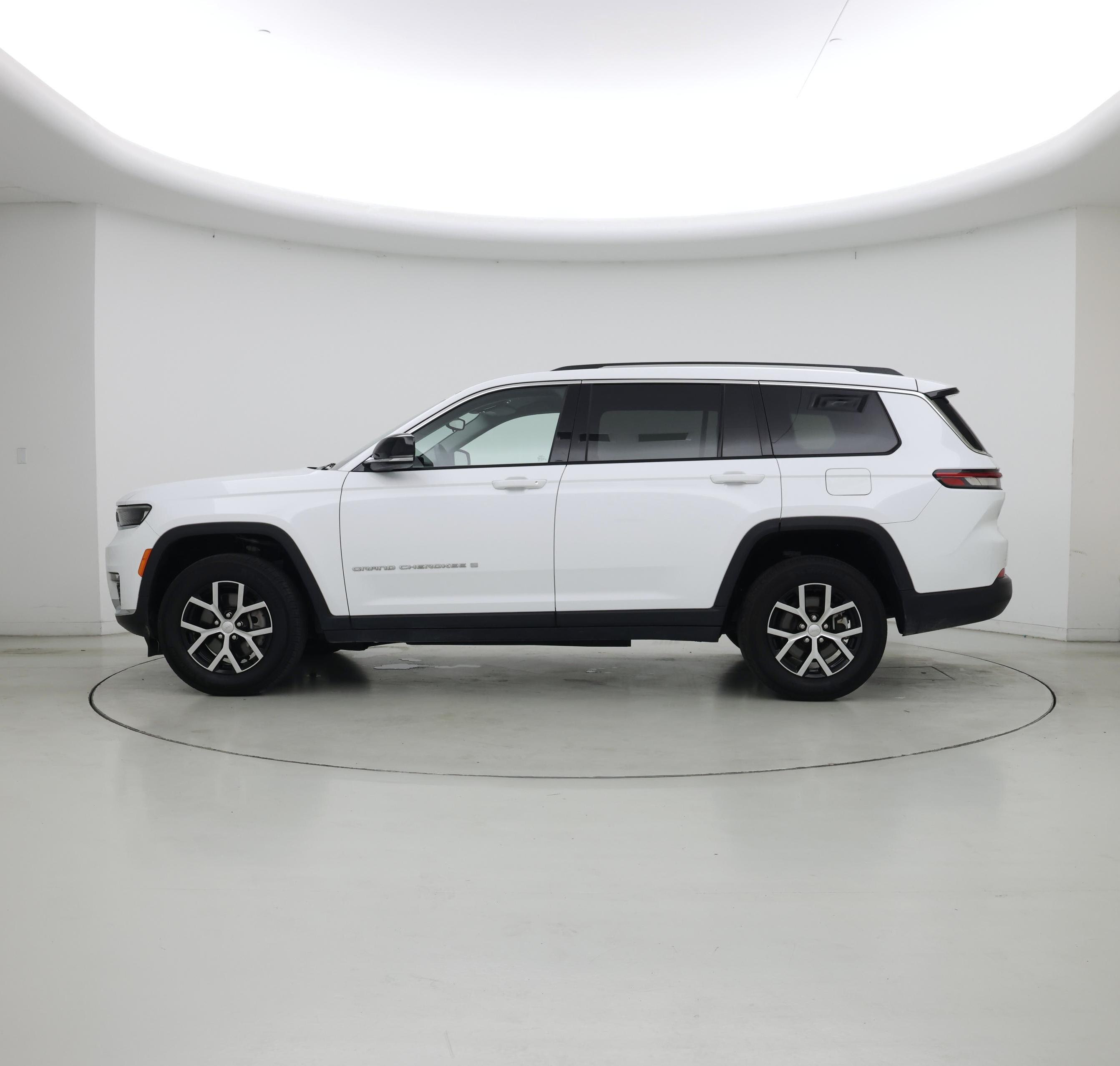 Thumbnail: 2023 Jeep Grand Cherokee L - 3