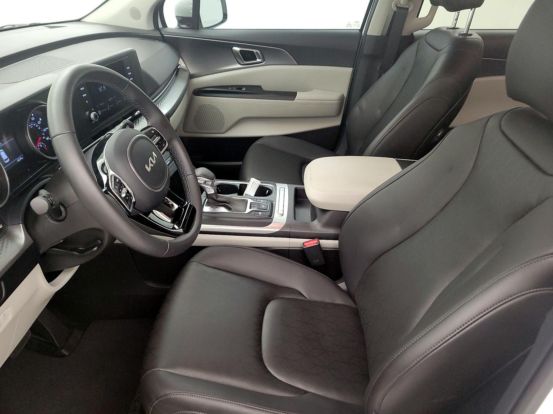 Thumbnail: 2024 Kia Carnival - 11
