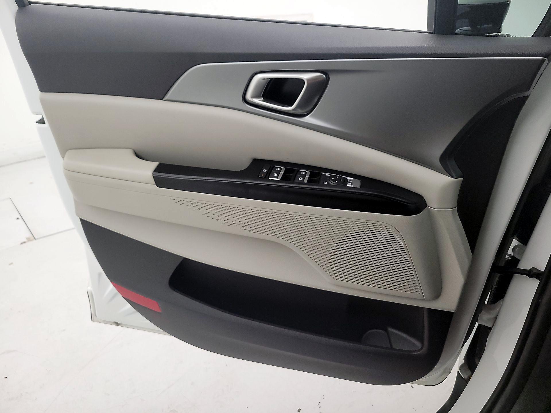 Thumbnail: 2024 Kia Carnival - 12