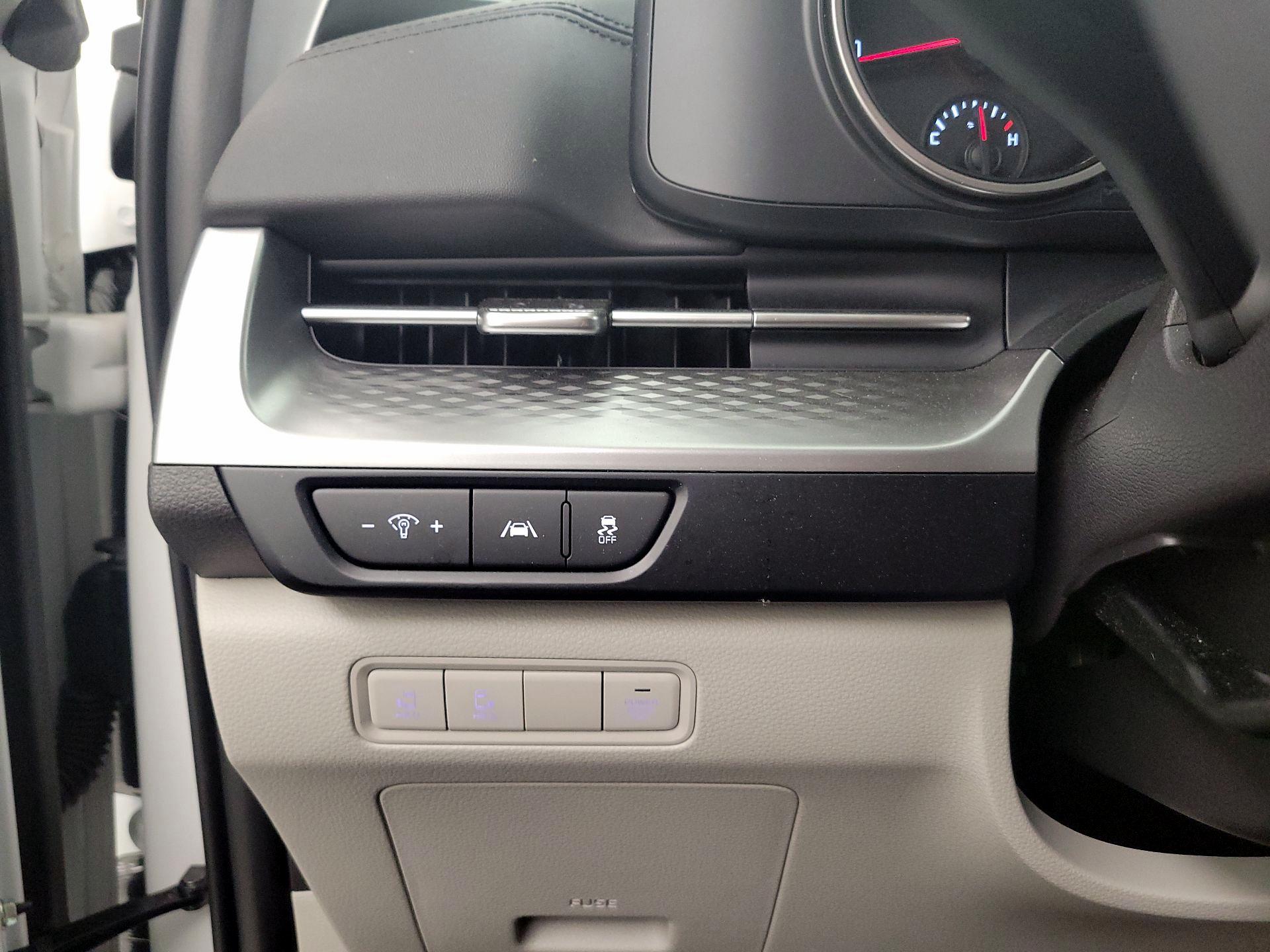 Thumbnail: 2024 Kia Carnival - 13