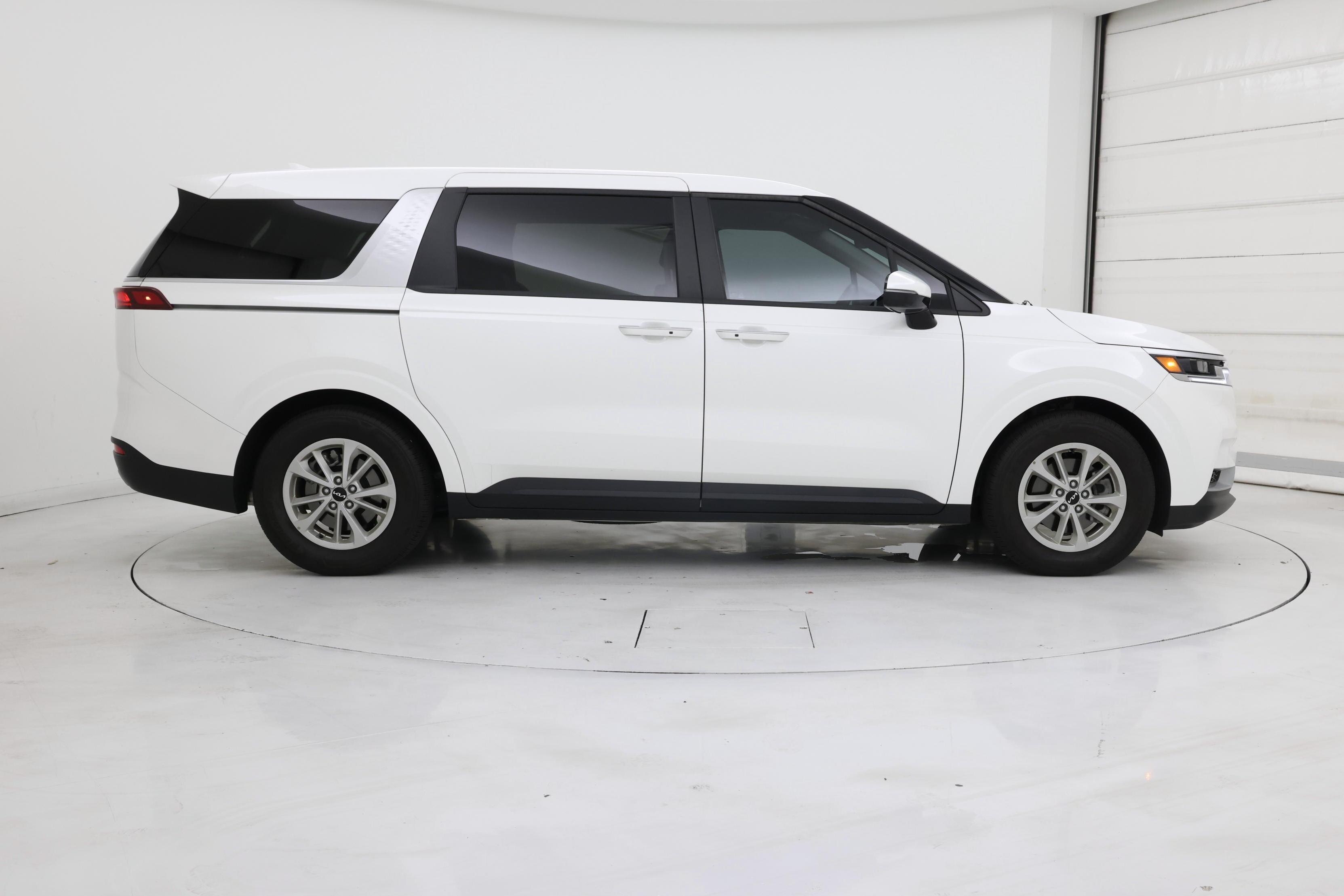 Thumbnail: 2024 Kia Carnival - 7
