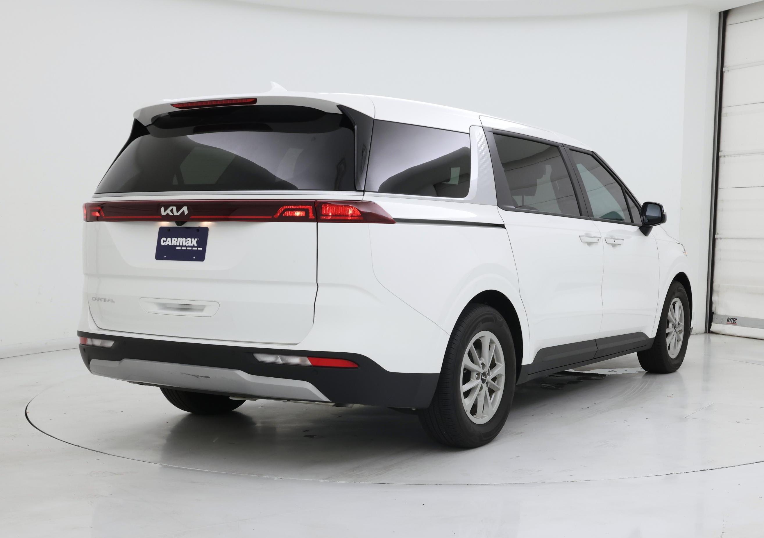 Thumbnail: 2024 Kia Carnival - 8