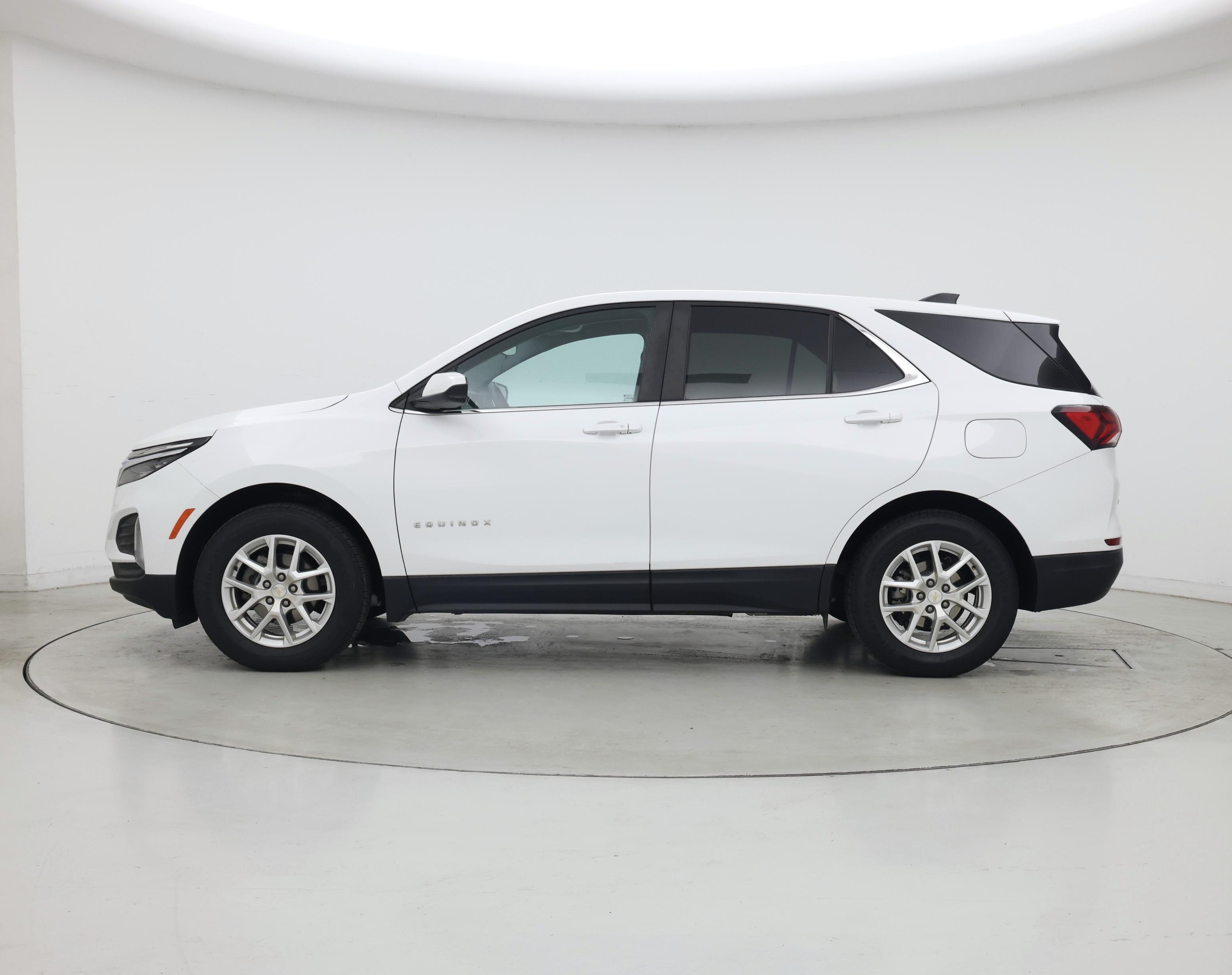 Thumbnail: 2023 Chevrolet Equinox - 3