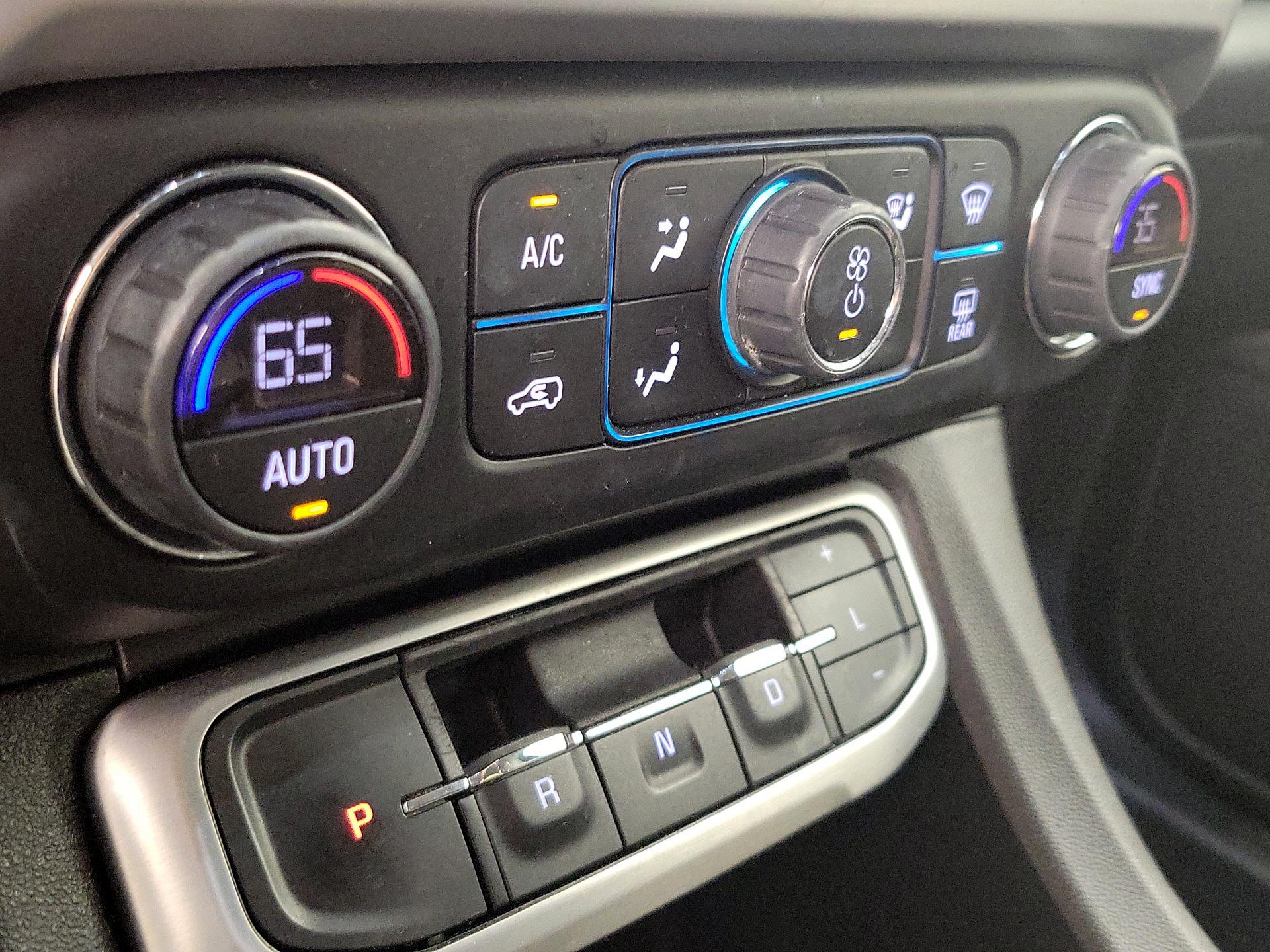 Thumbnail: 2022 GMC Acadia - 16