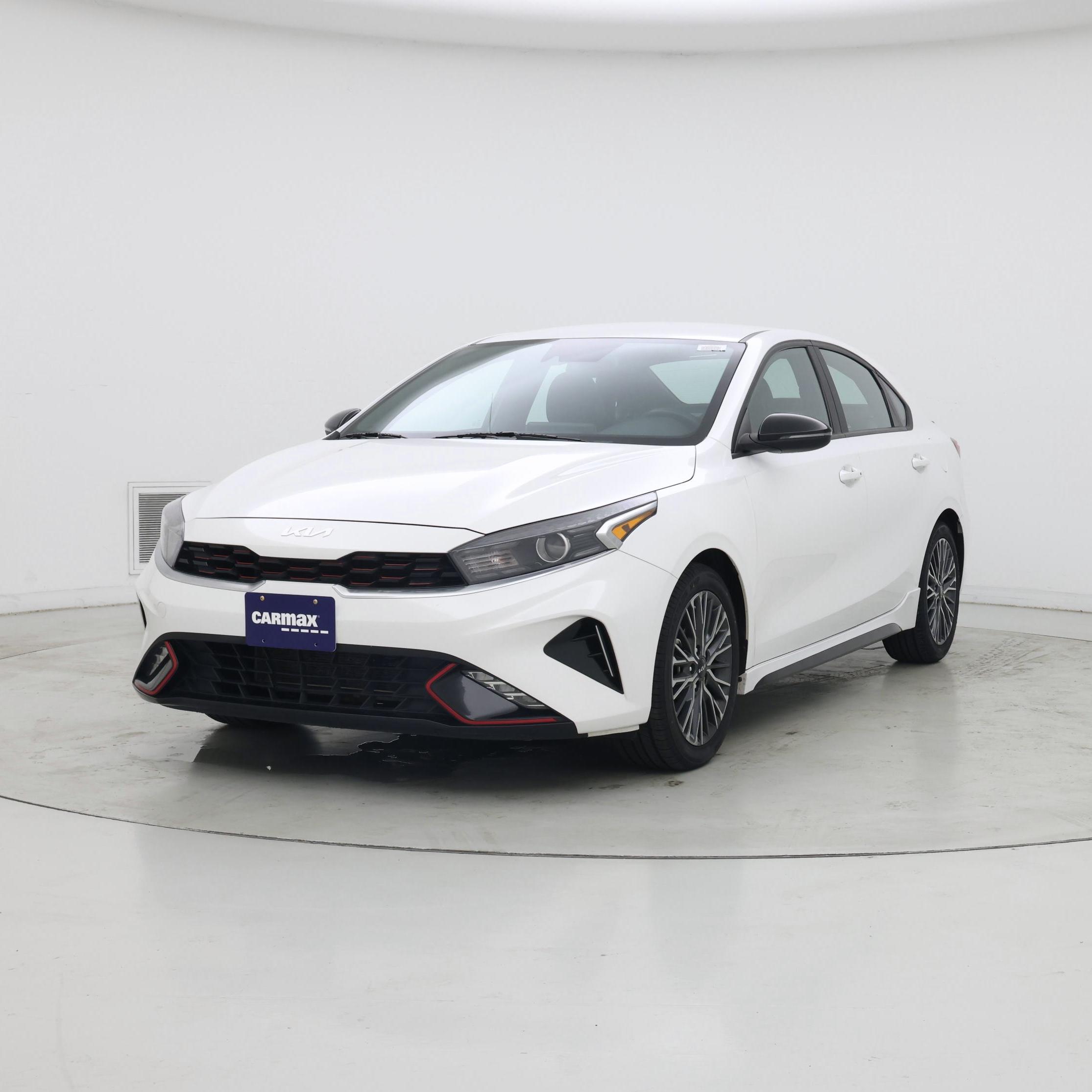 Thumbnail: 2023 Kia Forte - 4