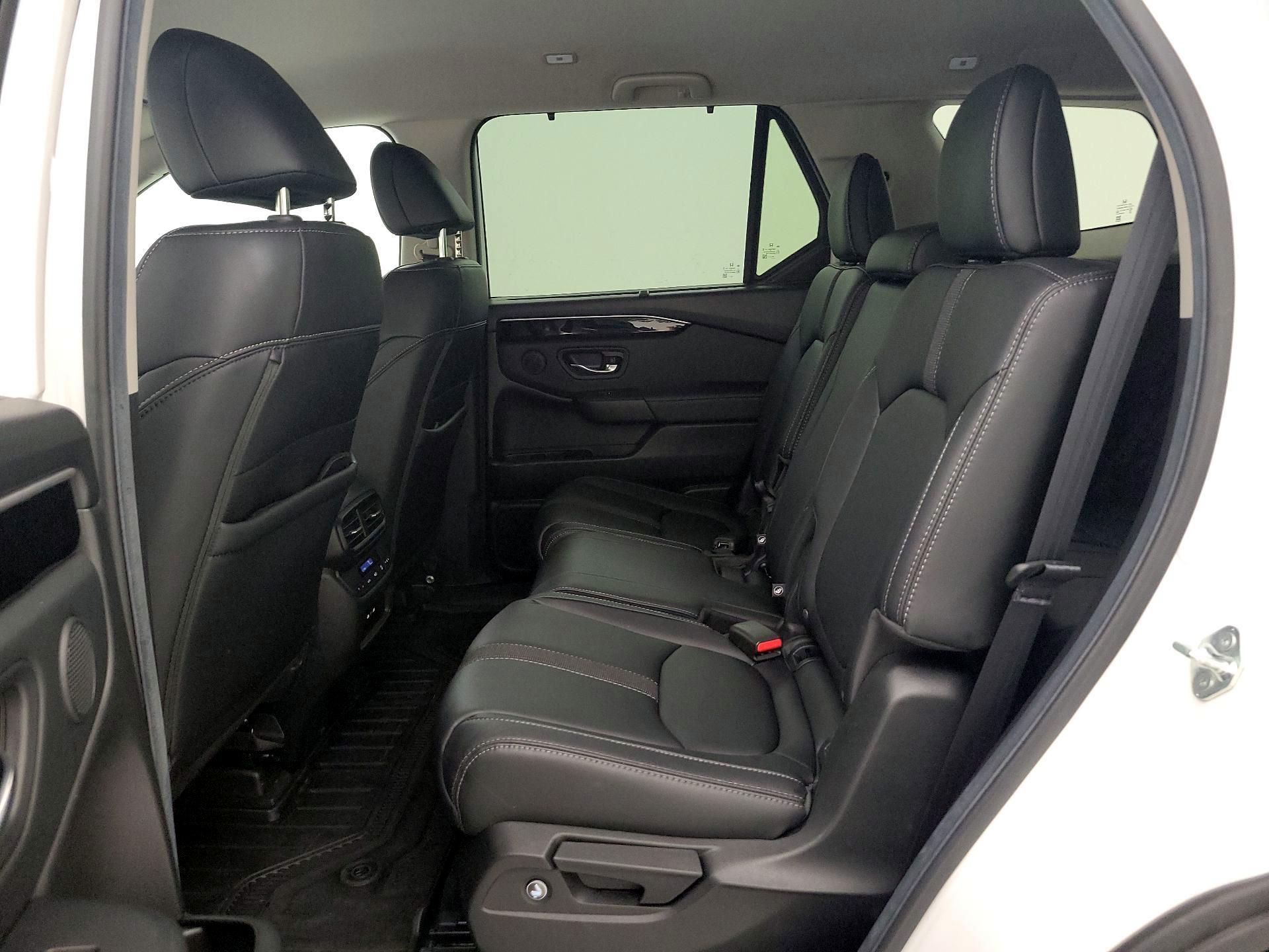 Thumbnail: 2025 Honda Pilot - 19