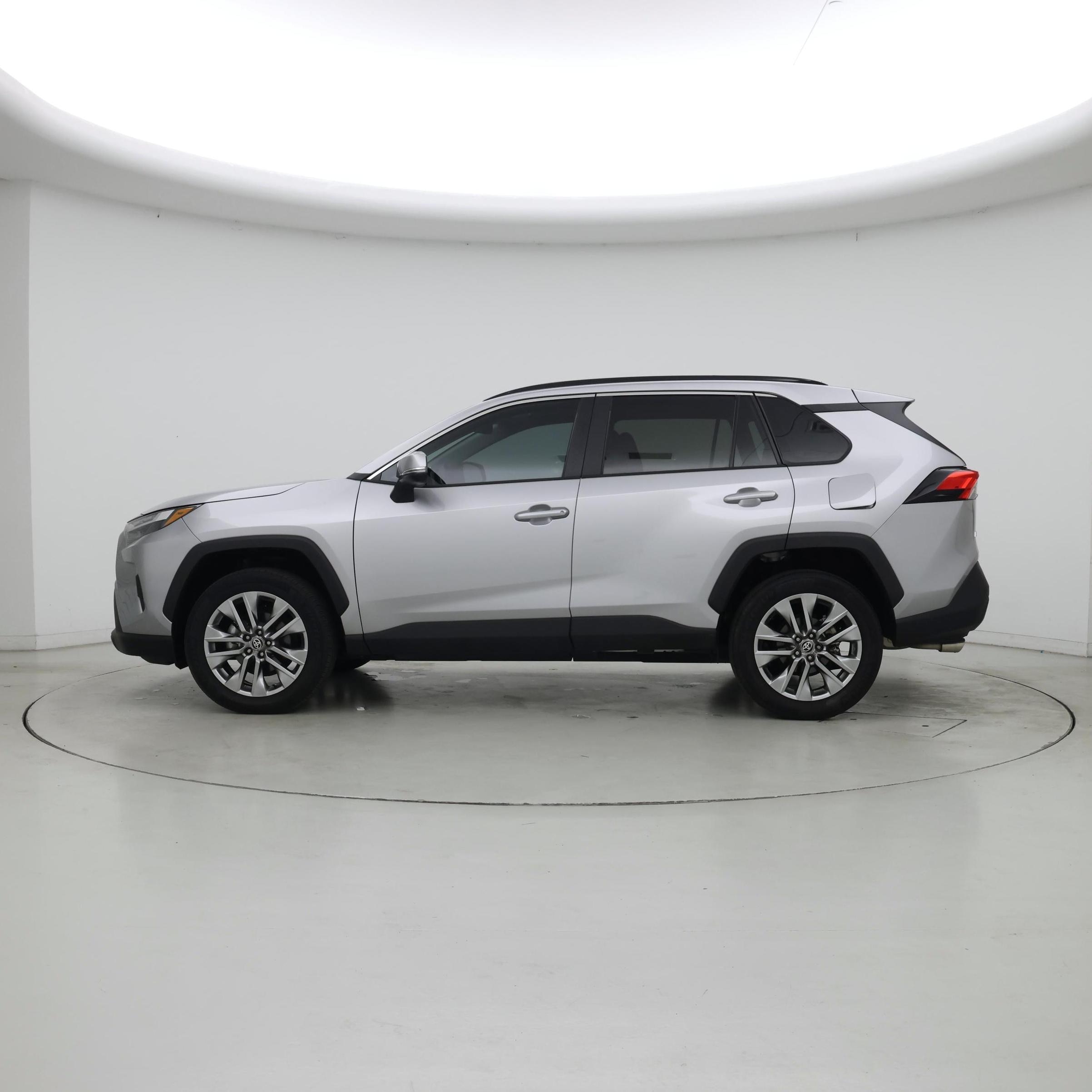 Thumbnail: 2023 Toyota RAV4 - 3