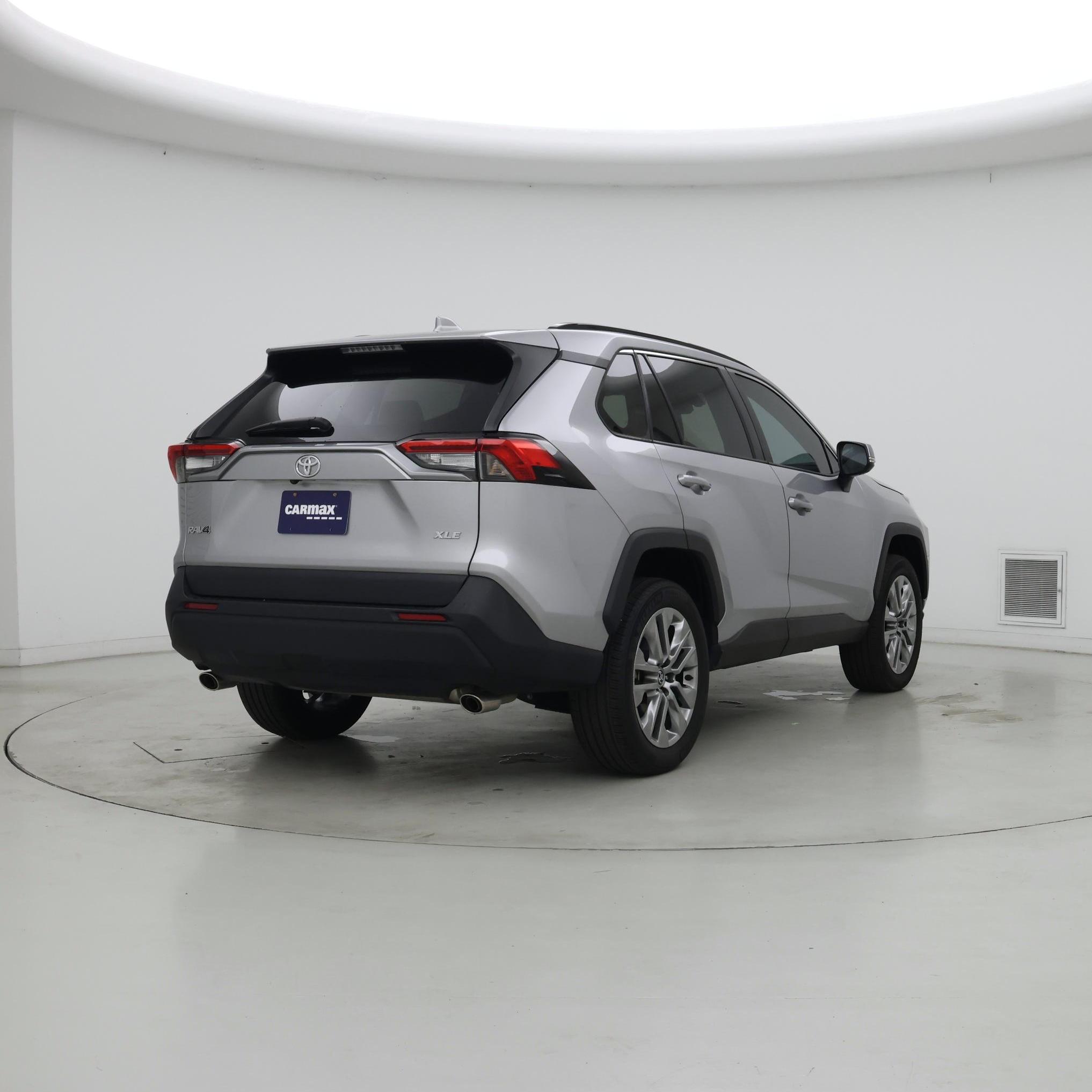 Thumbnail: 2023 Toyota RAV4 - 8
