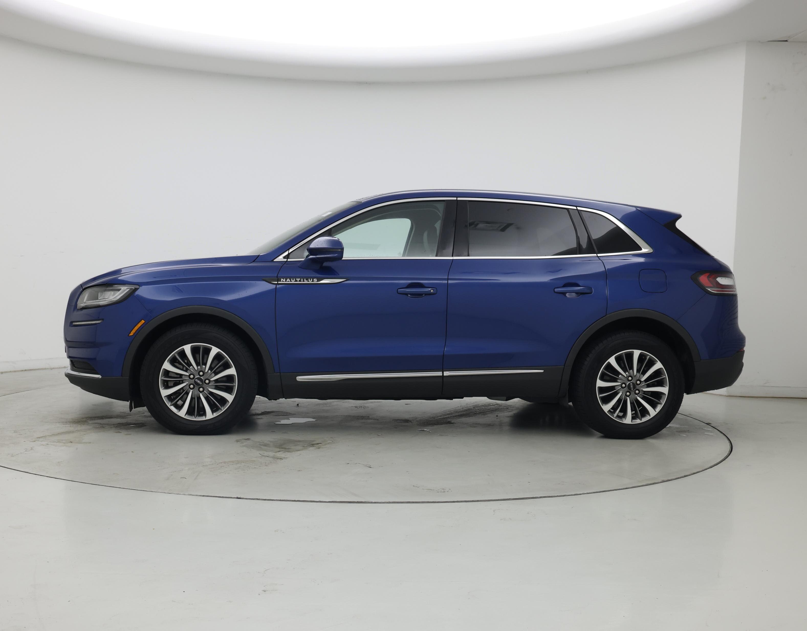 Thumbnail: 2021 Lincoln Nautilus - 3