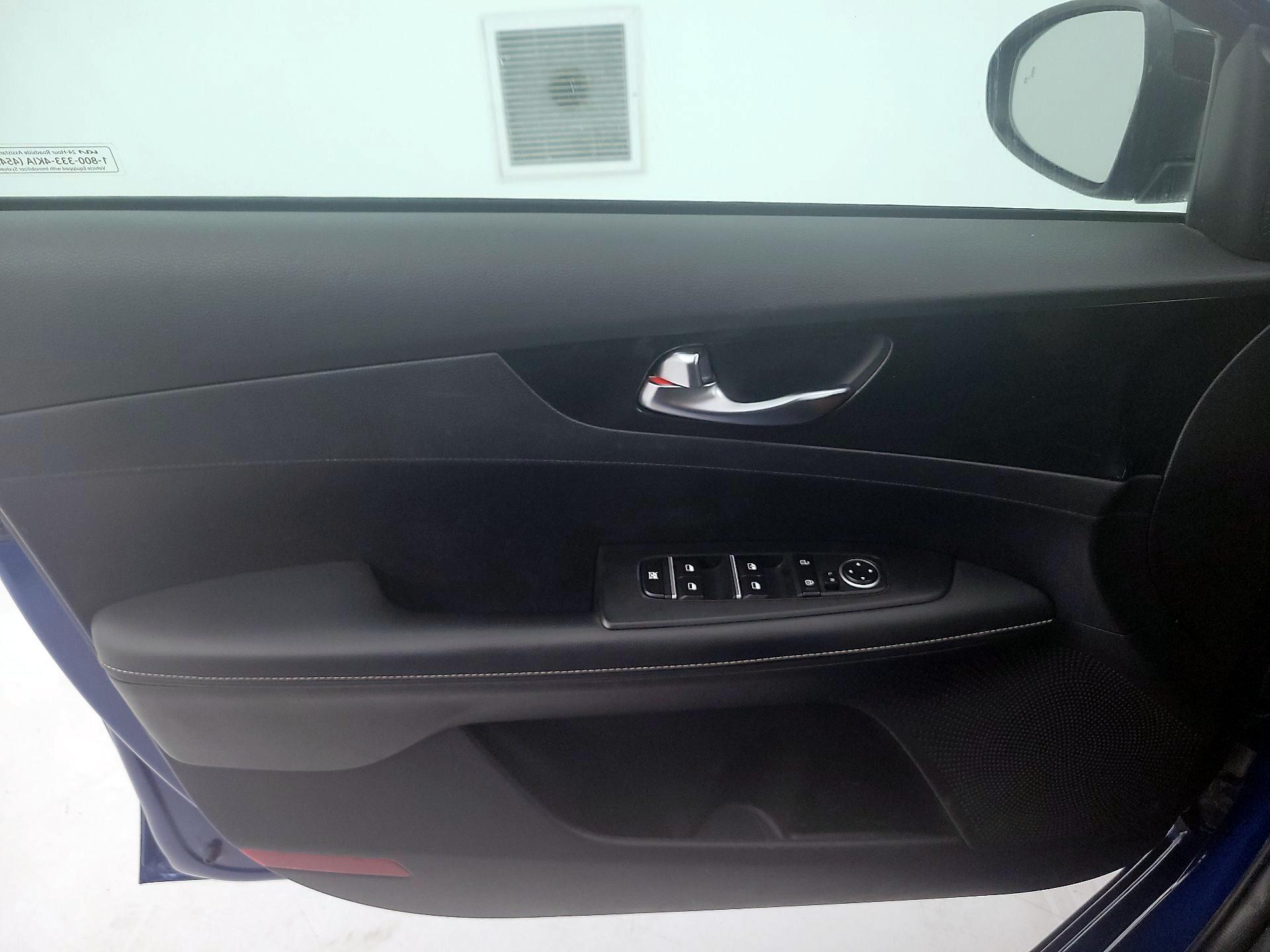 Thumbnail: 2024 Kia Forte - 12