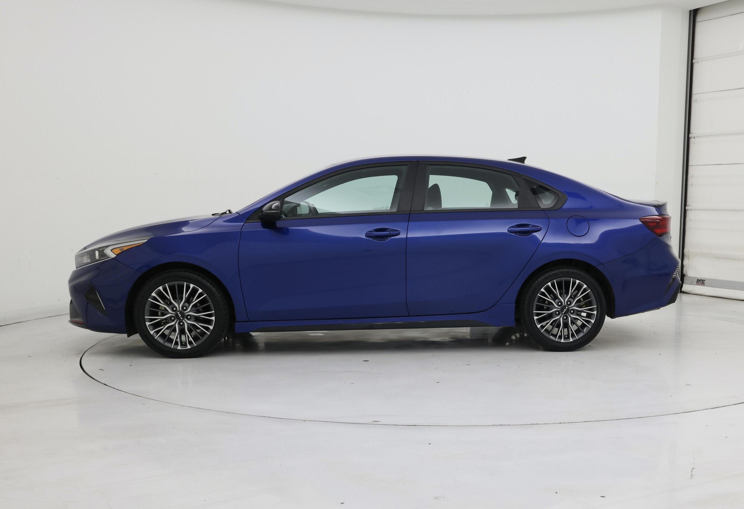 Thumbnail: 2024 Kia Forte - 3