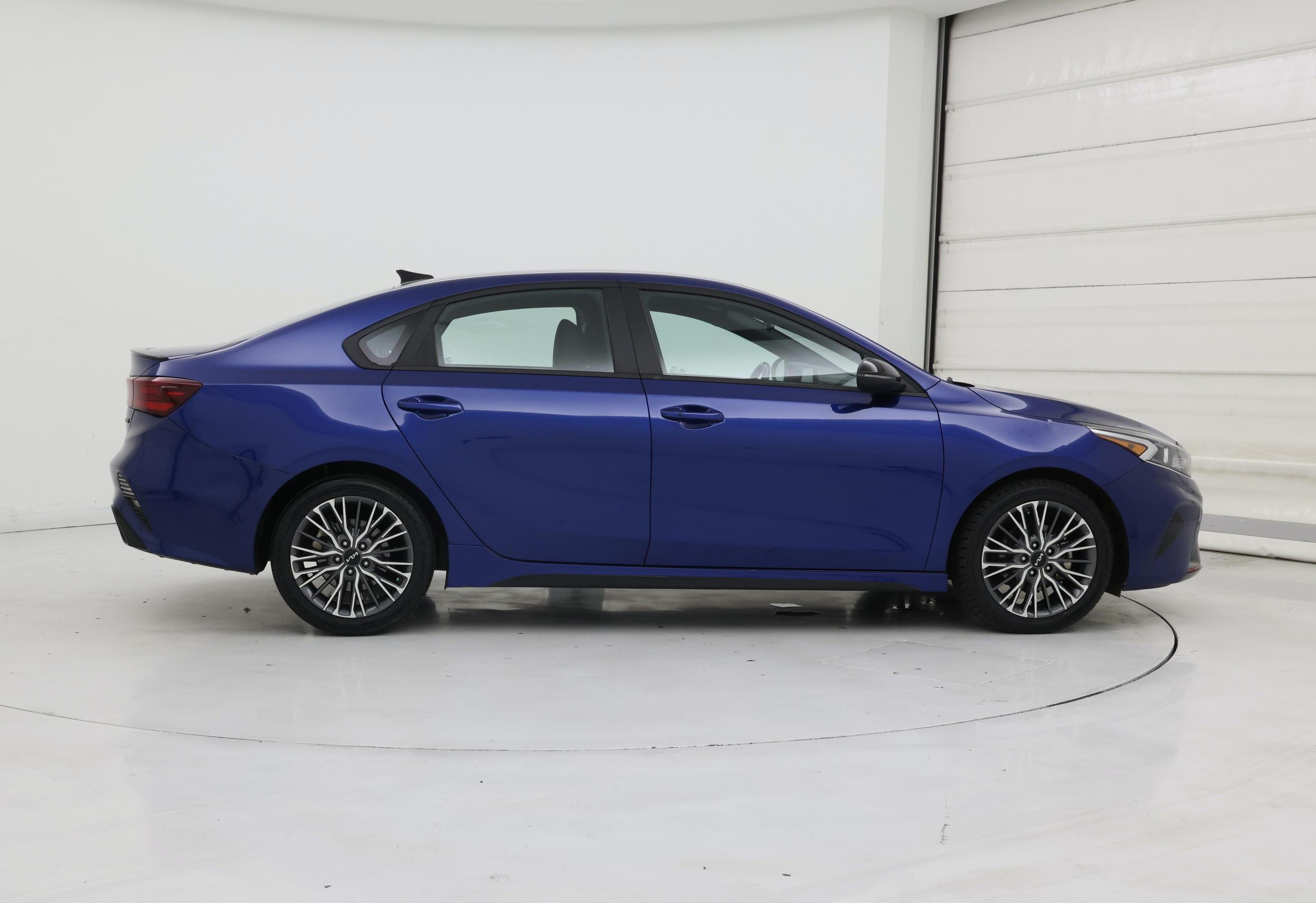 Thumbnail: 2024 Kia Forte - 7