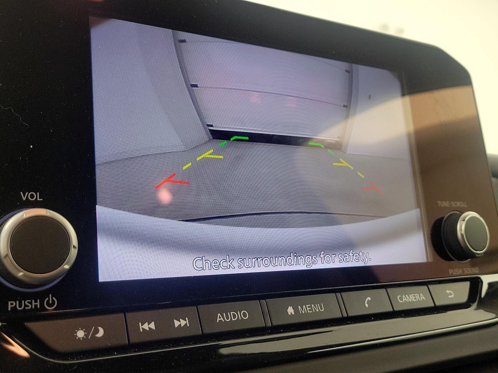 2025 Nissan Pathfinder S - Photo 15