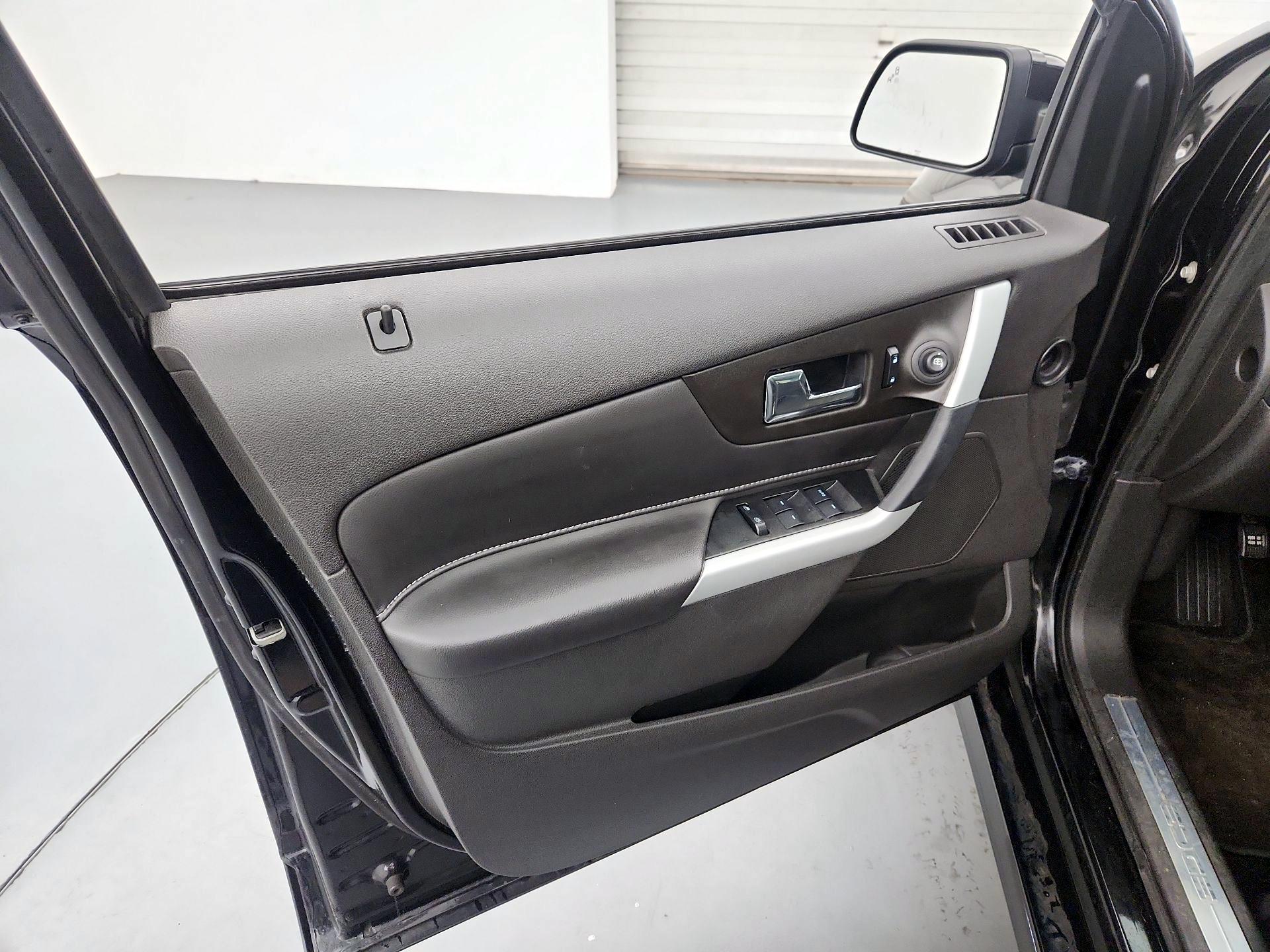 Thumbnail: 2014 Ford Edge - 12