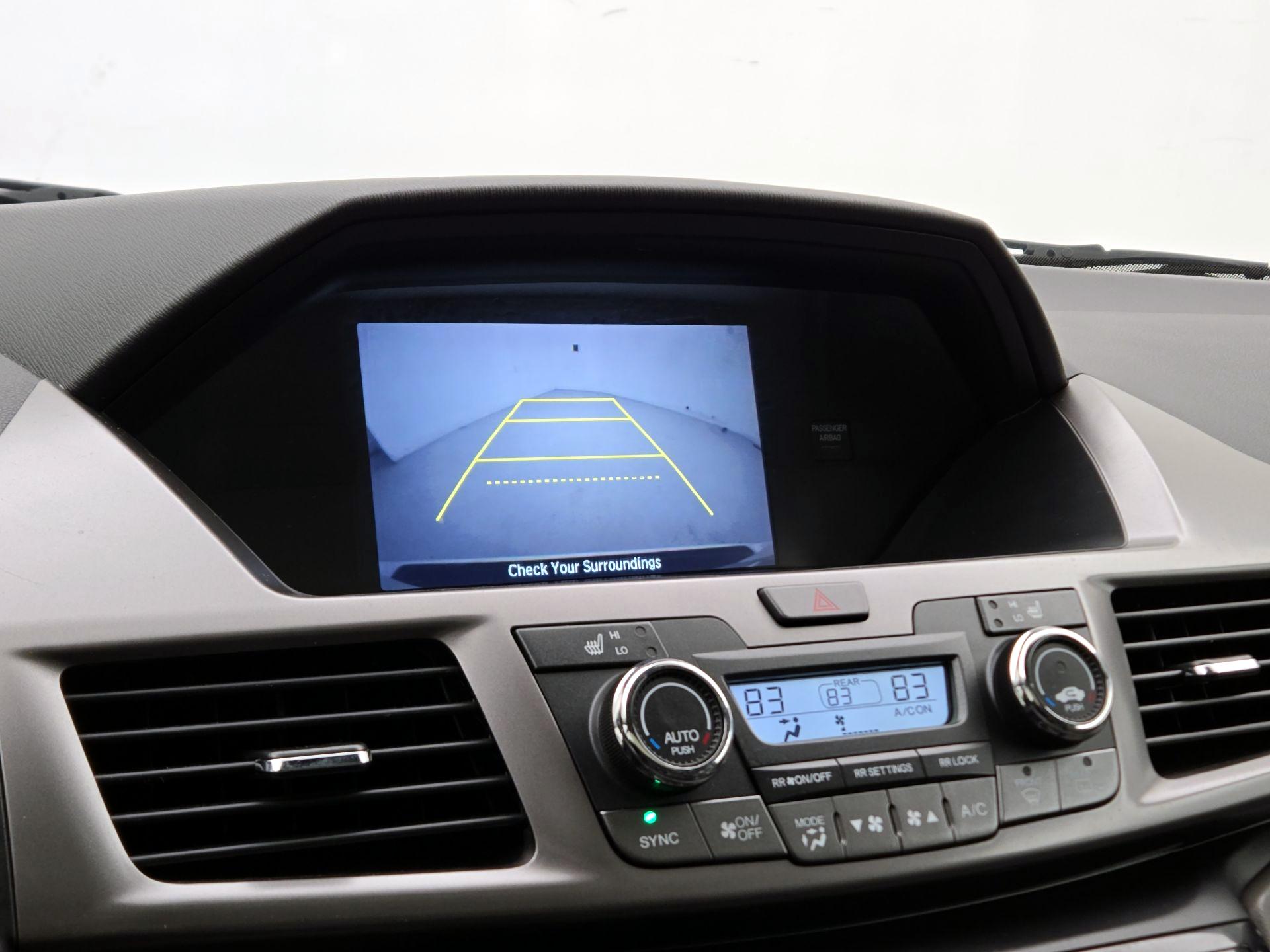 Thumbnail: 2016 Honda Odyssey - 14