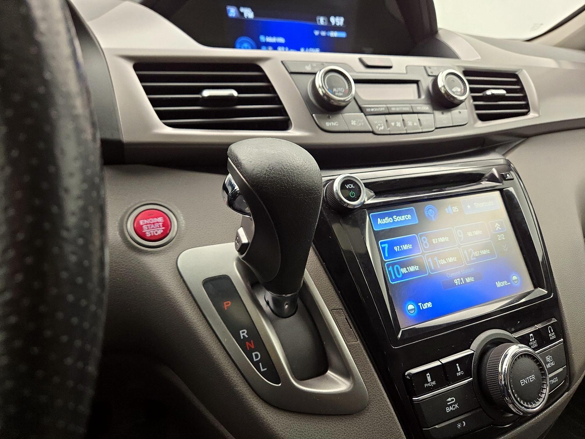 Thumbnail: 2016 Honda Odyssey - 17