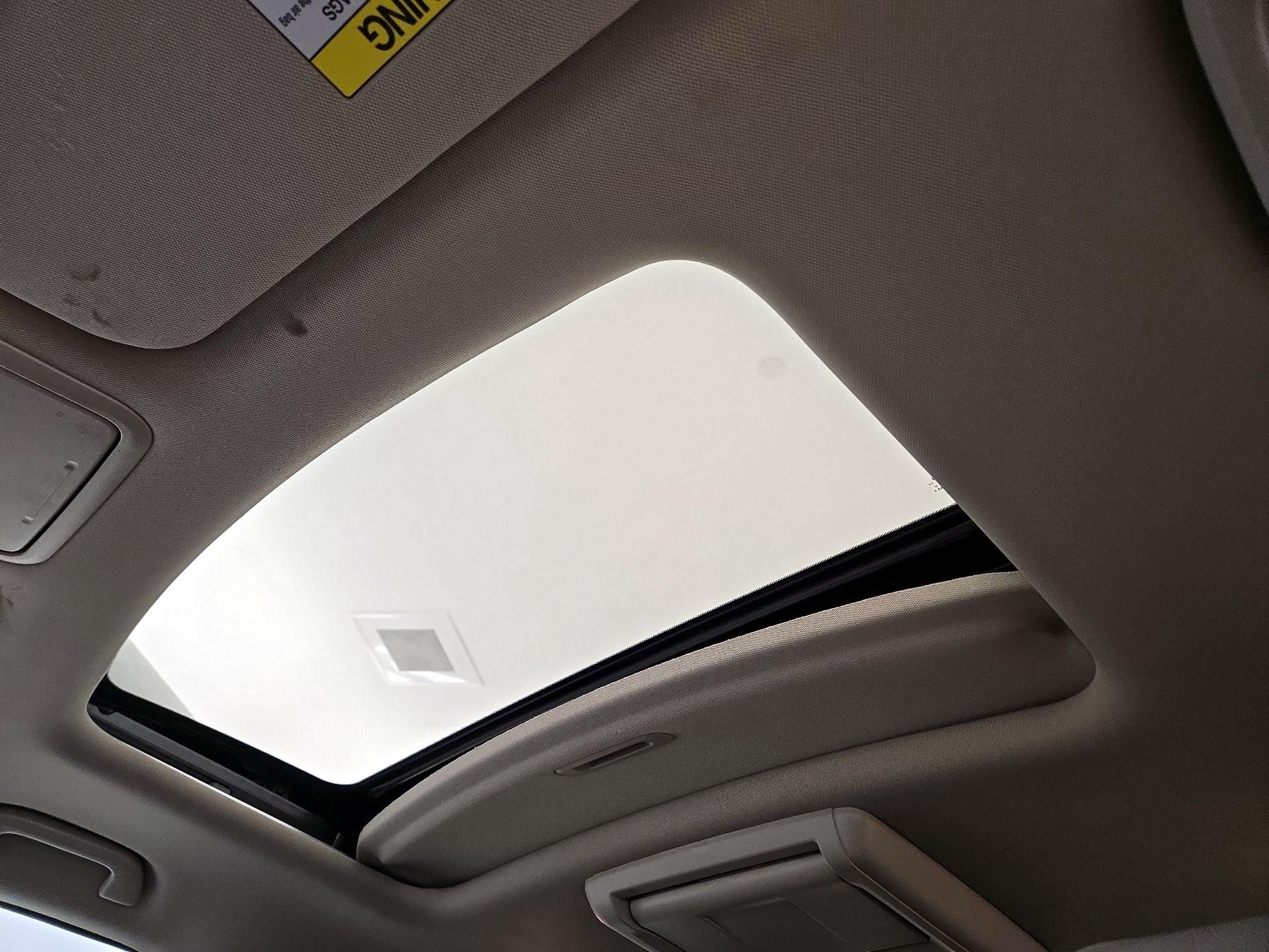 Thumbnail: 2016 Honda Odyssey - 19