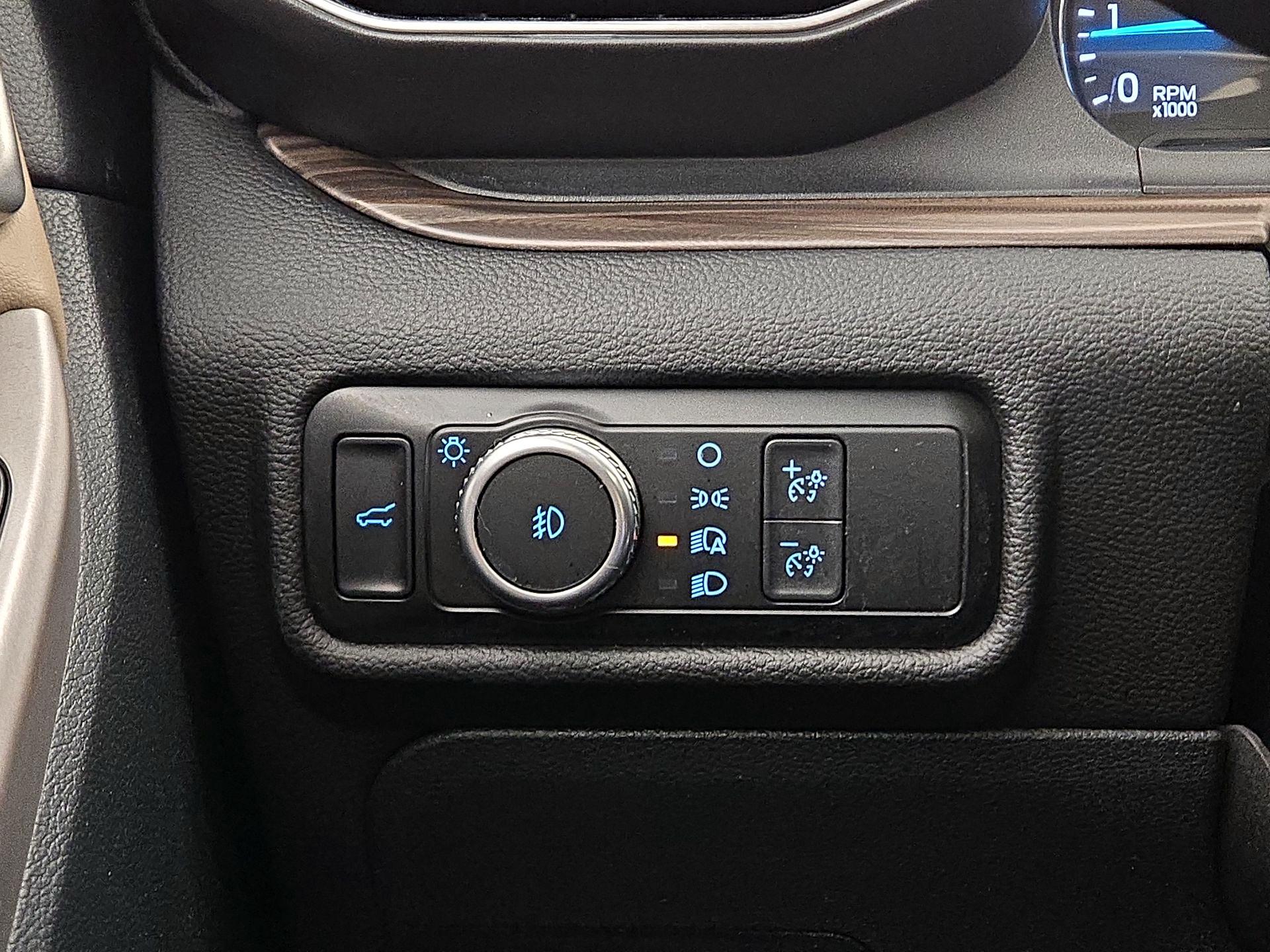 Thumbnail: 2022 Ford Explorer - 13