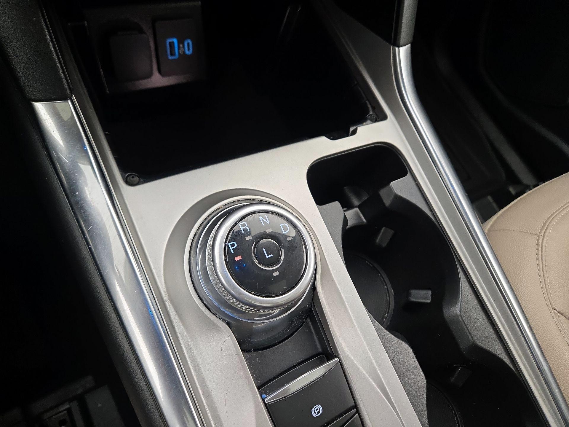 Thumbnail: 2022 Ford Explorer - 17