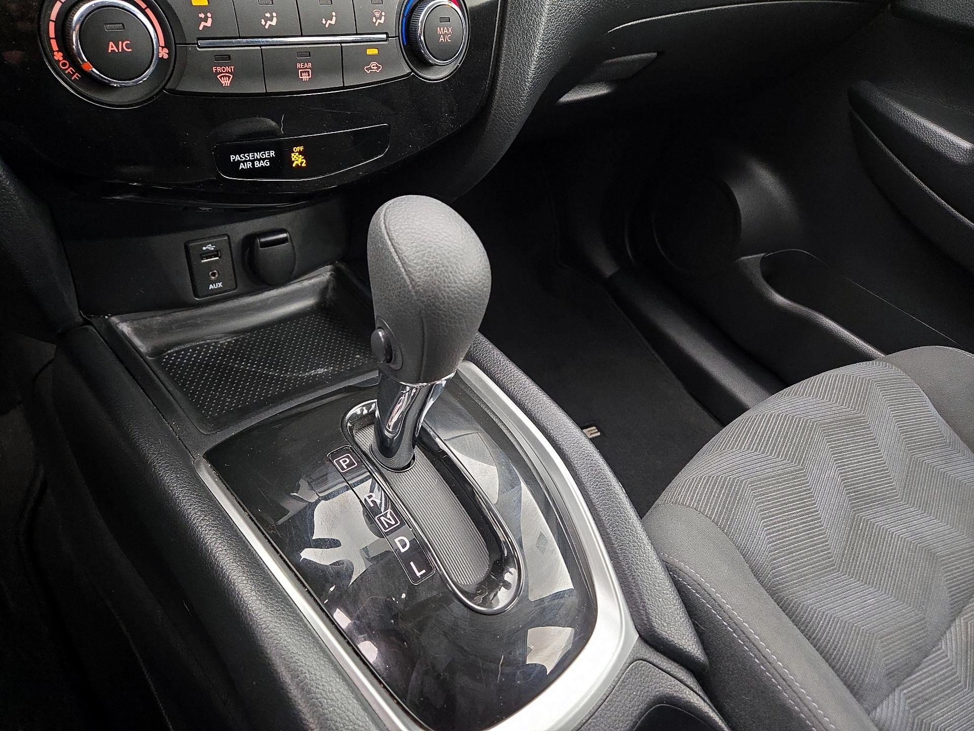 Thumbnail: 2016 Nissan Rogue - 17