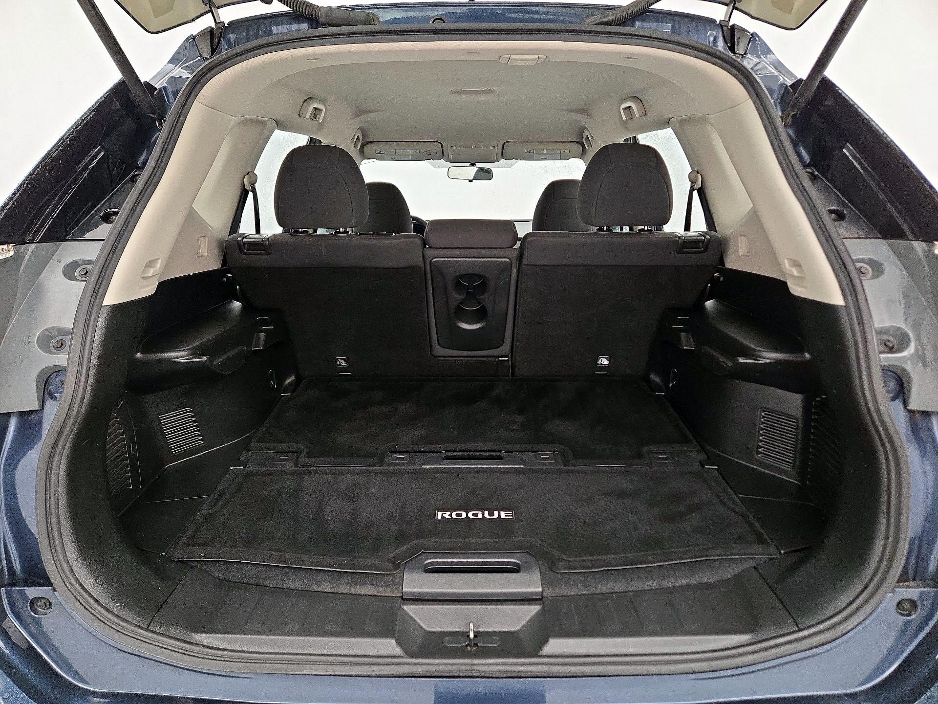 Thumbnail: 2016 Nissan Rogue - 20