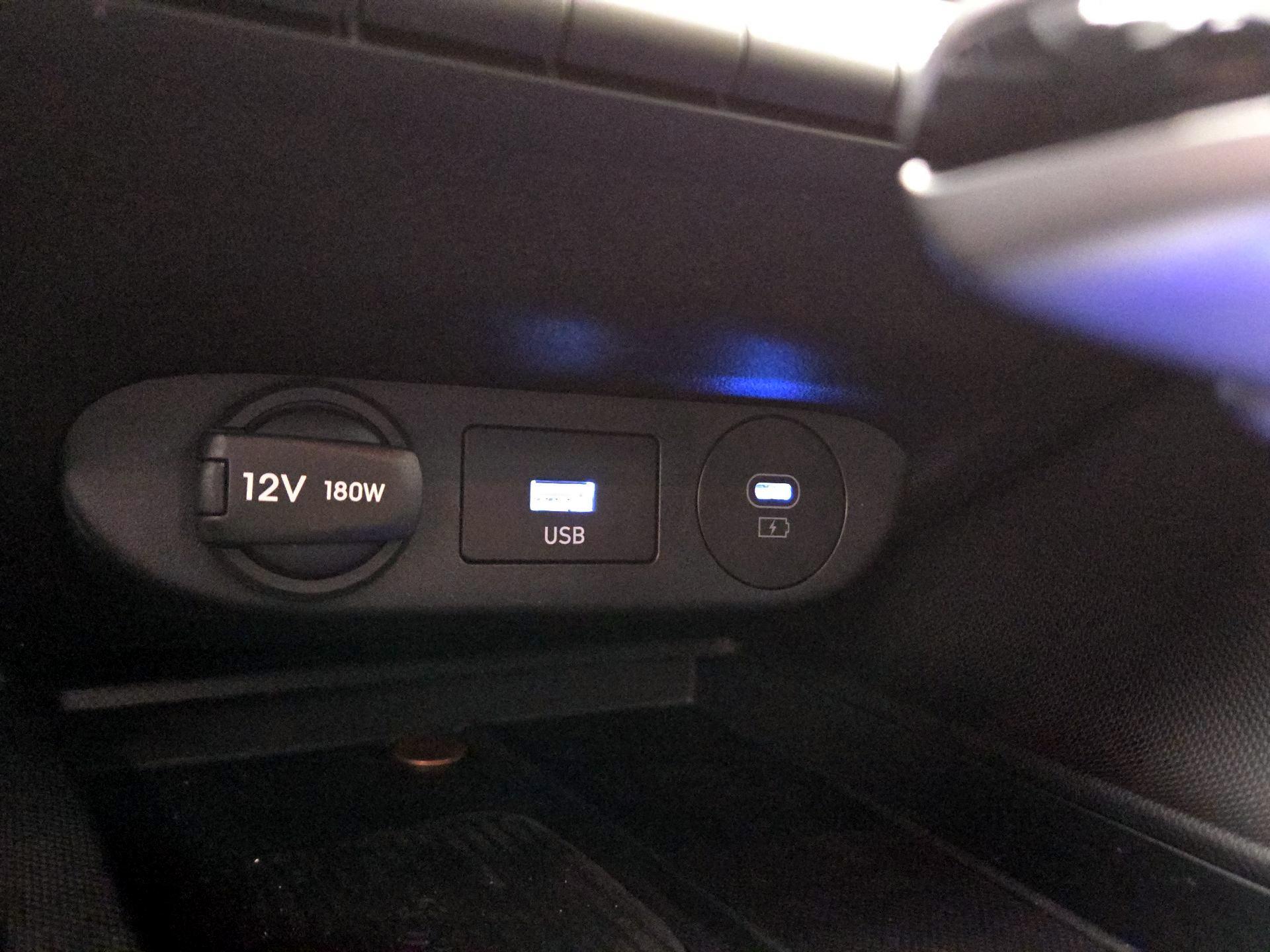 Thumbnail: 2025 Hyundai Elantra - 18