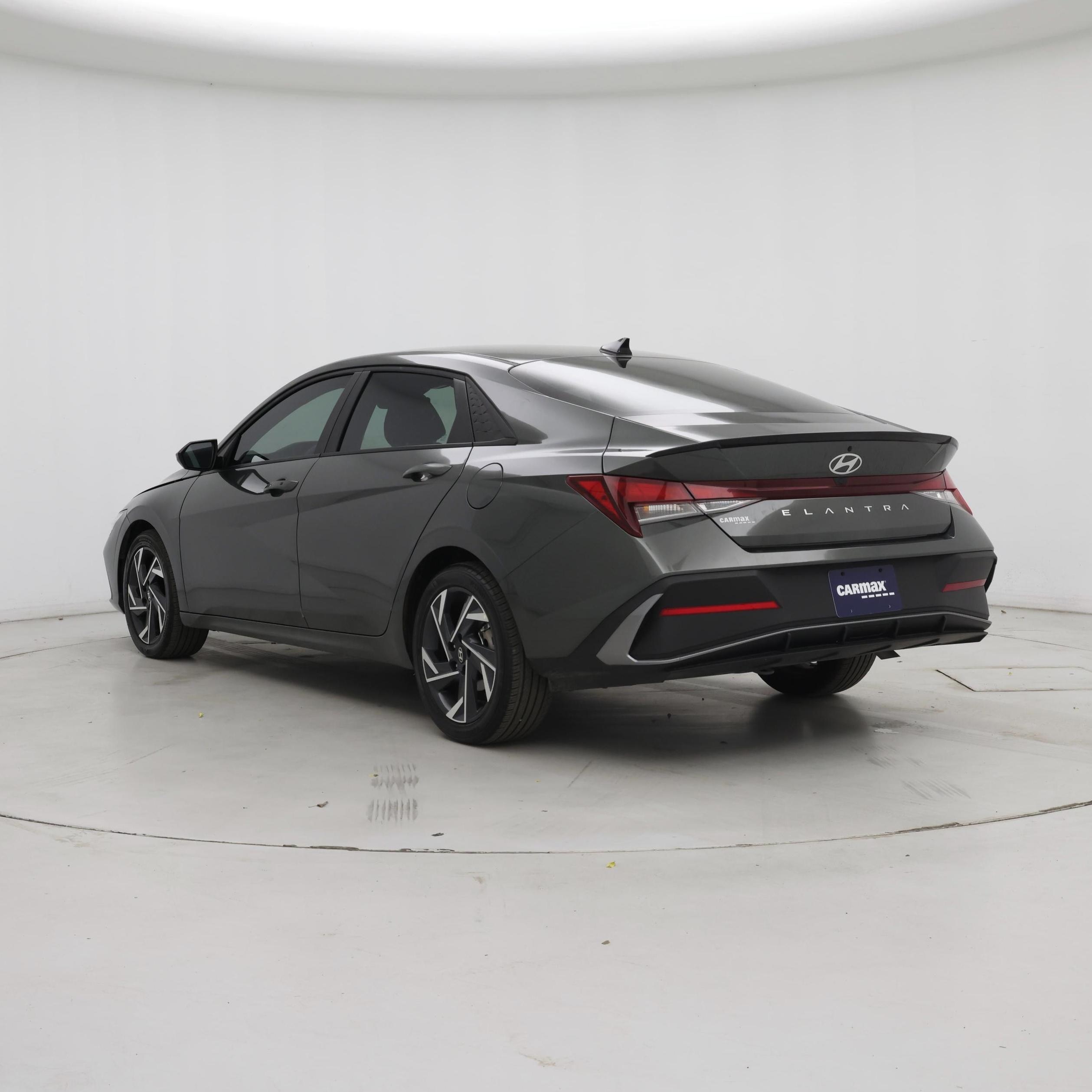 Thumbnail: 2025 Hyundai Elantra - 2