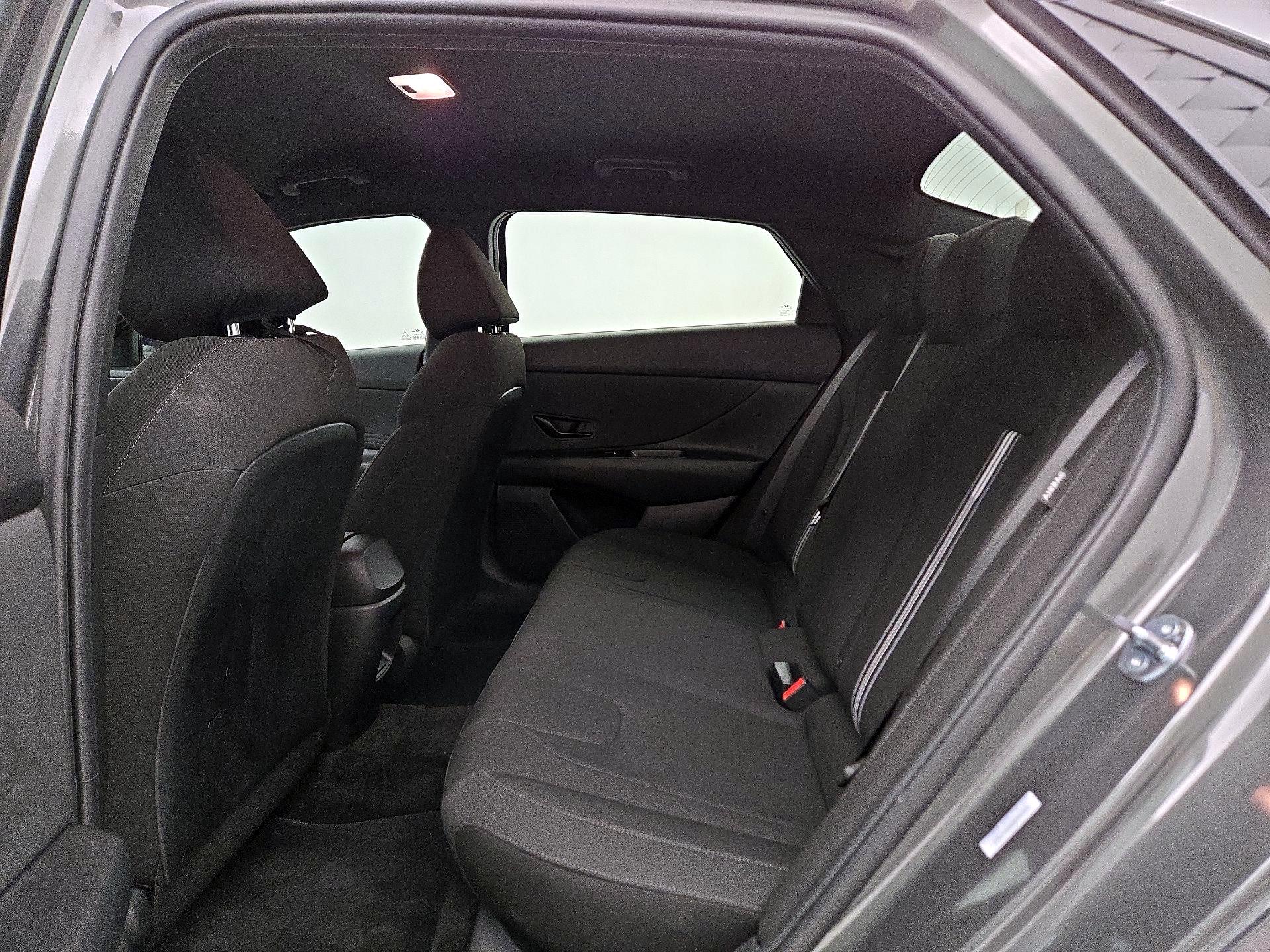 Thumbnail: 2025 Hyundai Elantra - 19