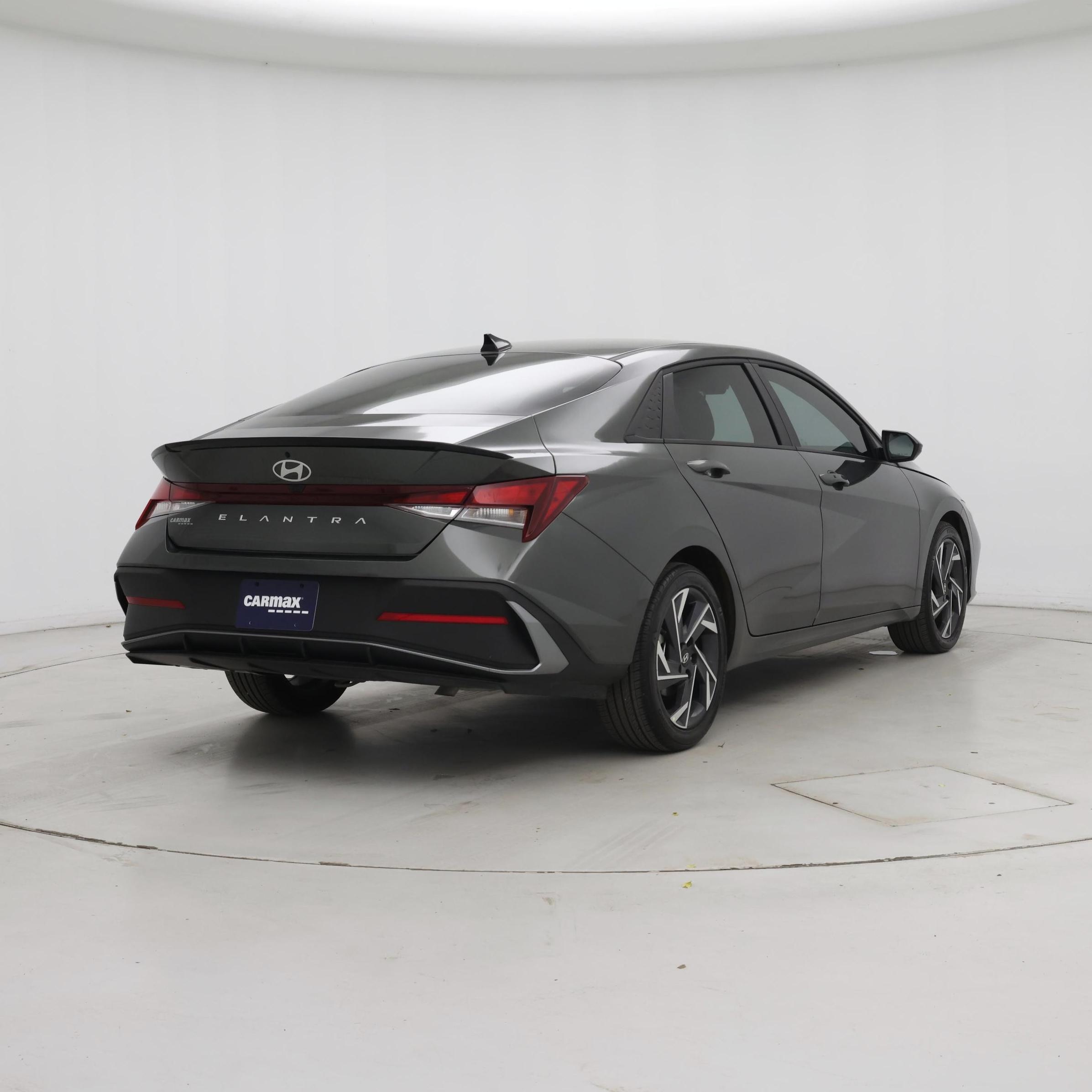 Thumbnail: 2025 Hyundai Elantra - 8