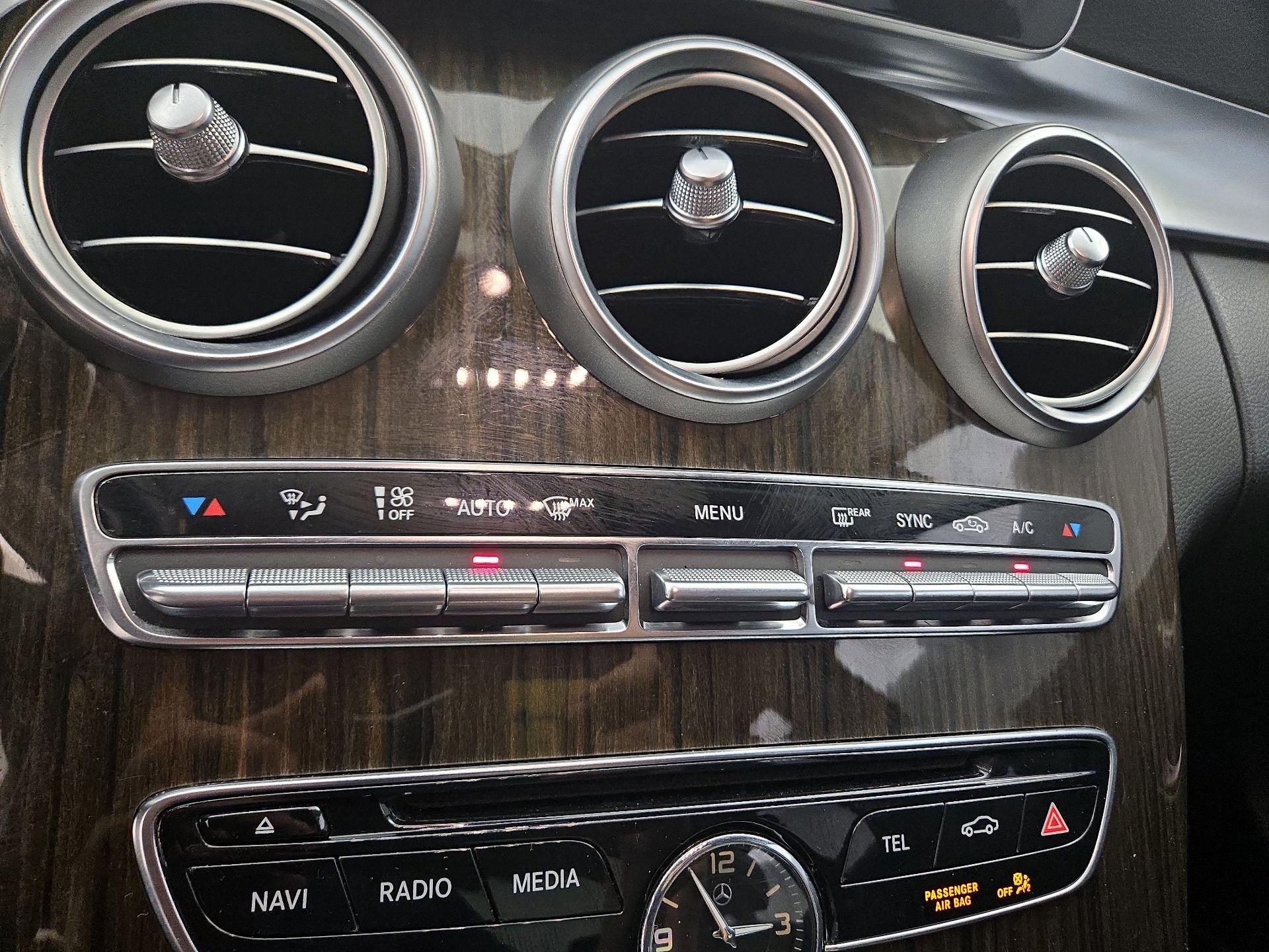 Thumbnail: 2015 Mercedes-Benz C-Class - 17