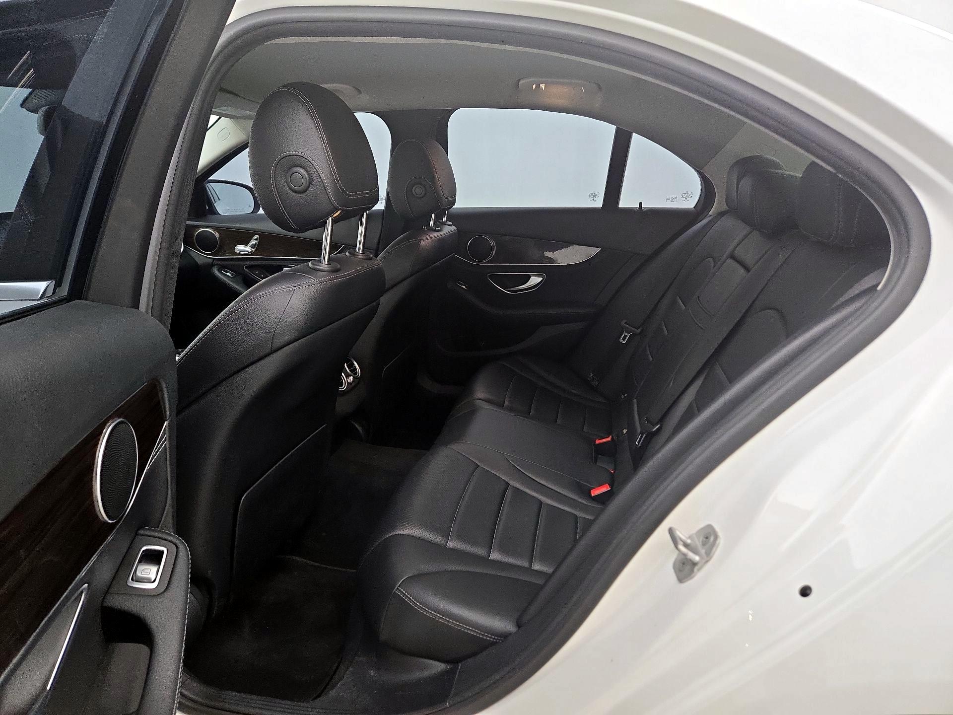 Thumbnail: 2015 Mercedes-Benz C-Class - 20