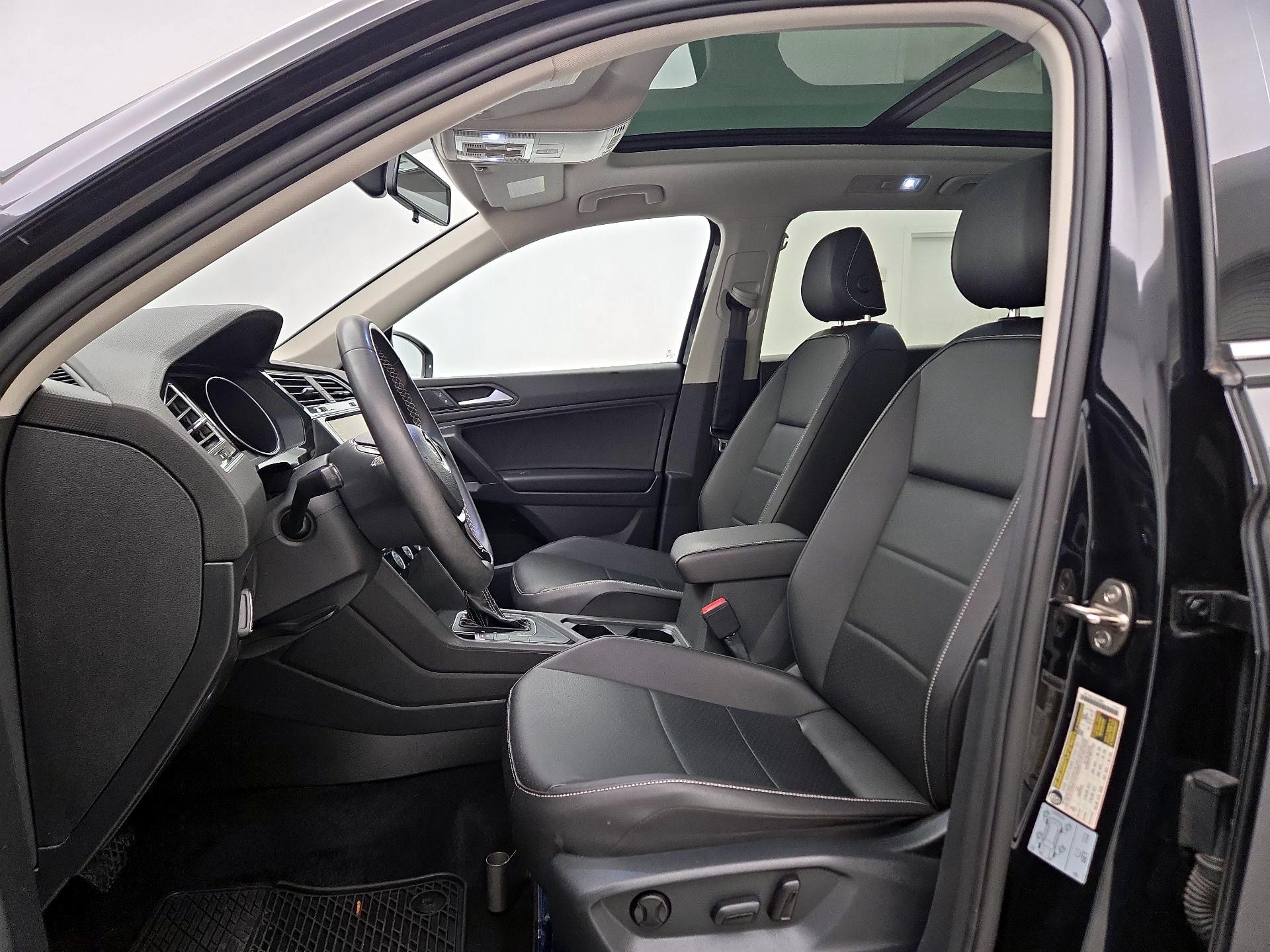 Thumbnail: 2021 Volkswagen Tiguan - 11